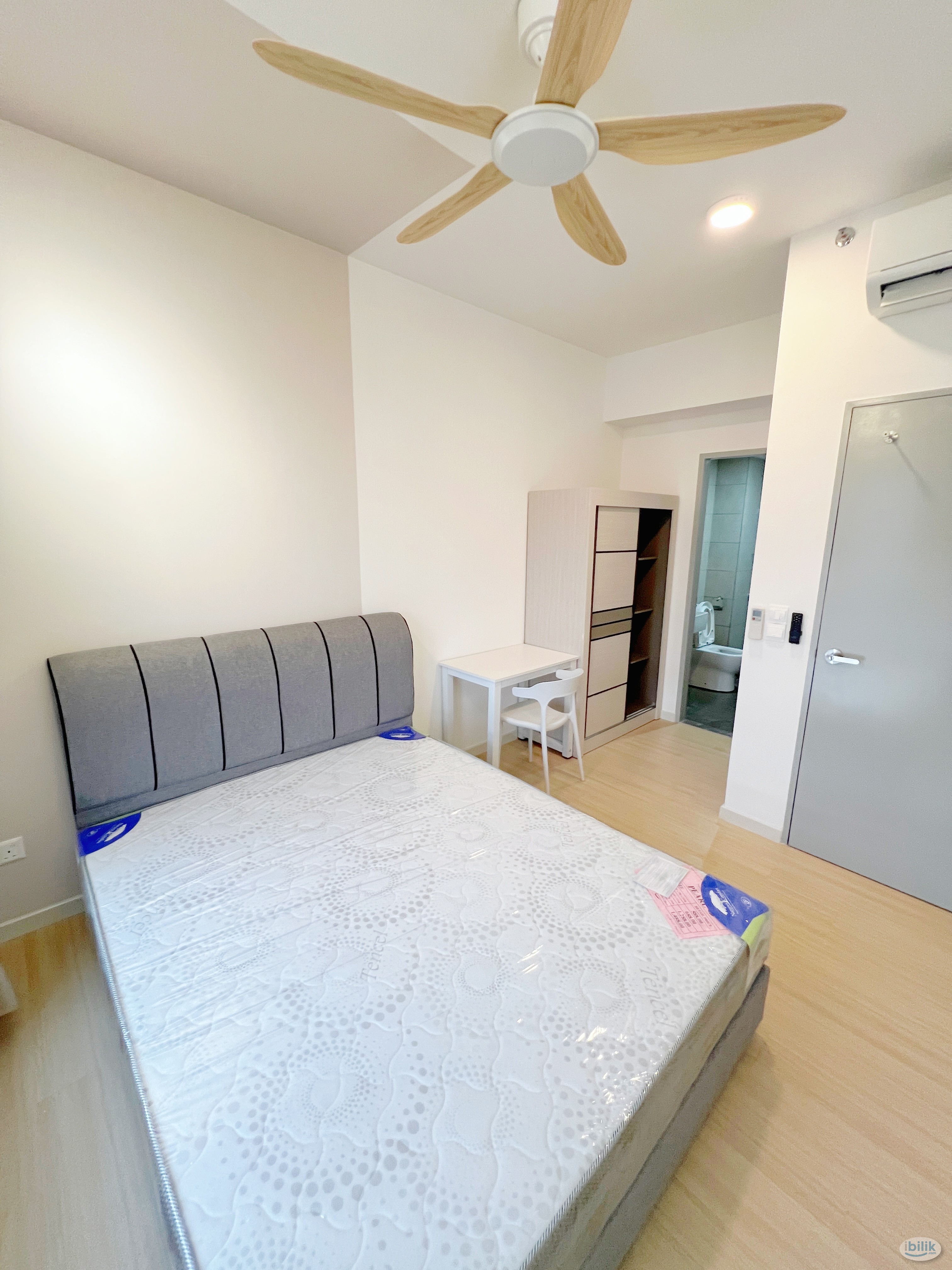 MLUNA 950 FEMALE MASTER ROOM - Image 1