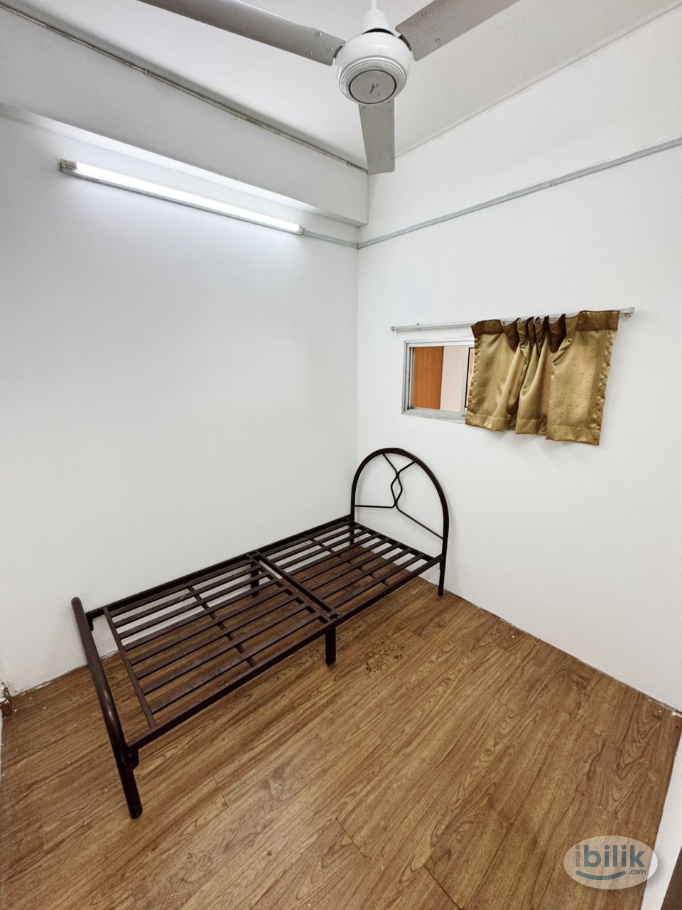 Single Room at BU 1, Walking Distance to MRT Bandar Utama - Image 1