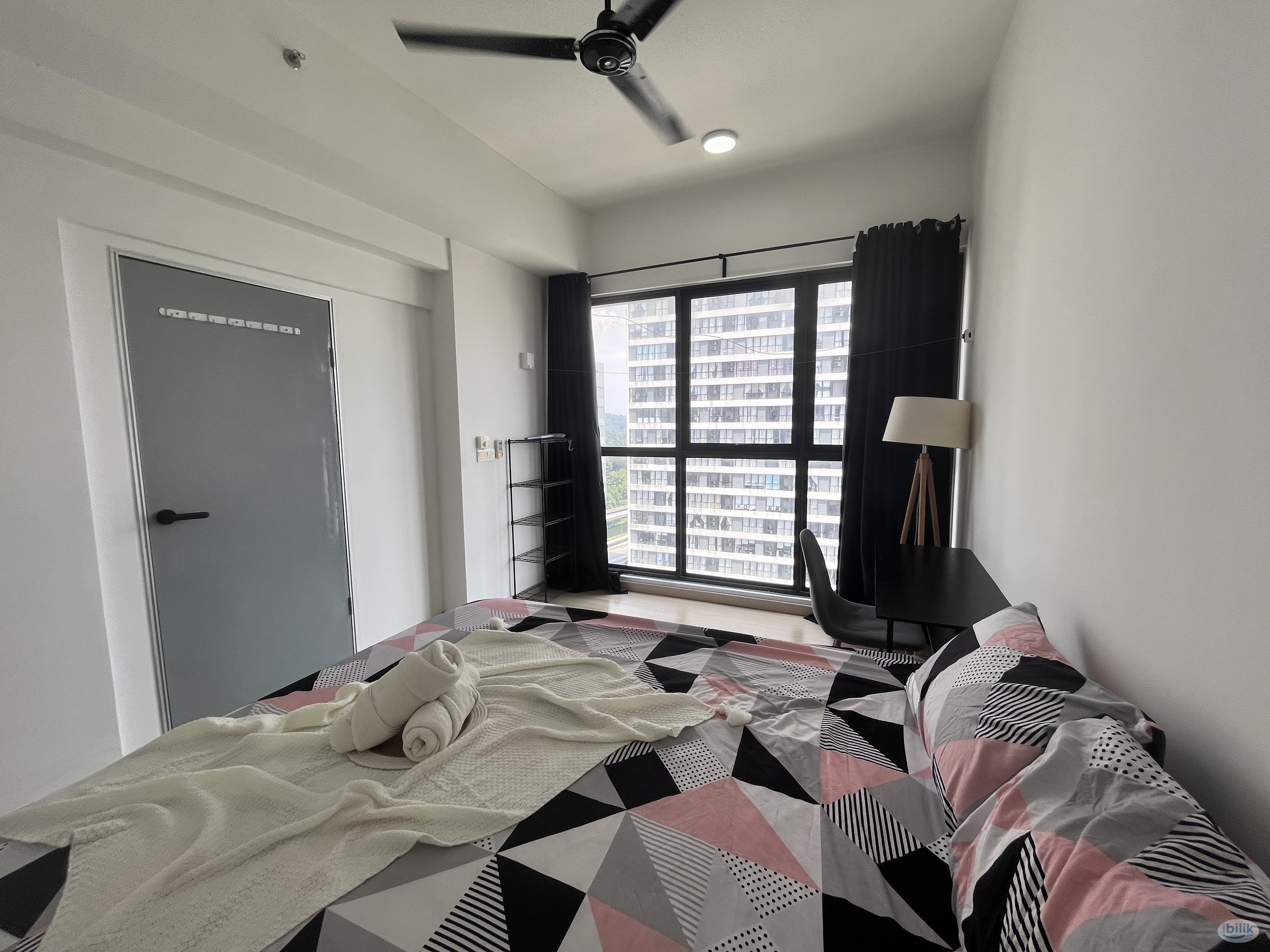 Middle Room with WINDOW @ D'sara - Image 1
