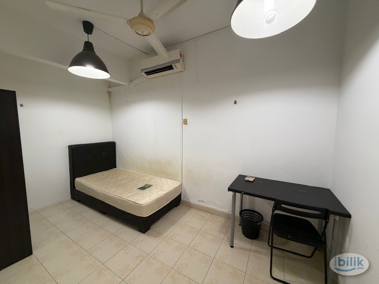 5 mins to LRT_Middle Room at SS17, Subang Jaya - Image 1