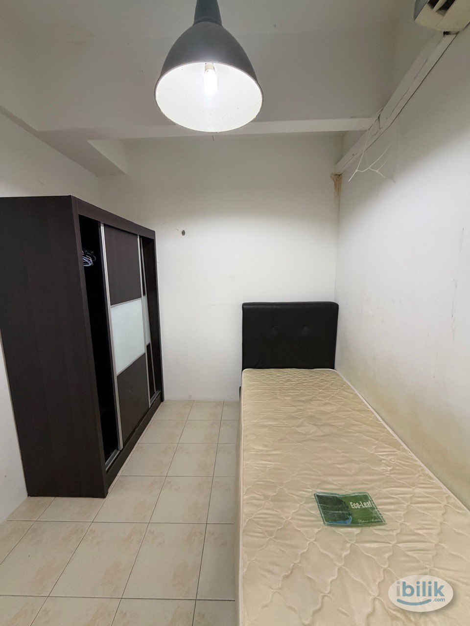 5 mins to LRT_Middle Room at SS17, Subang Jaya - Image 2