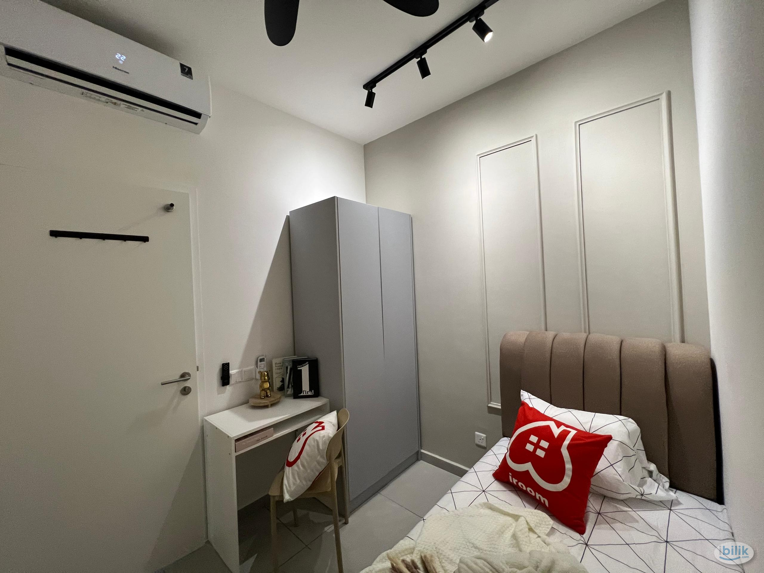 Single Room+AC !! @ D'ivo - Image 2