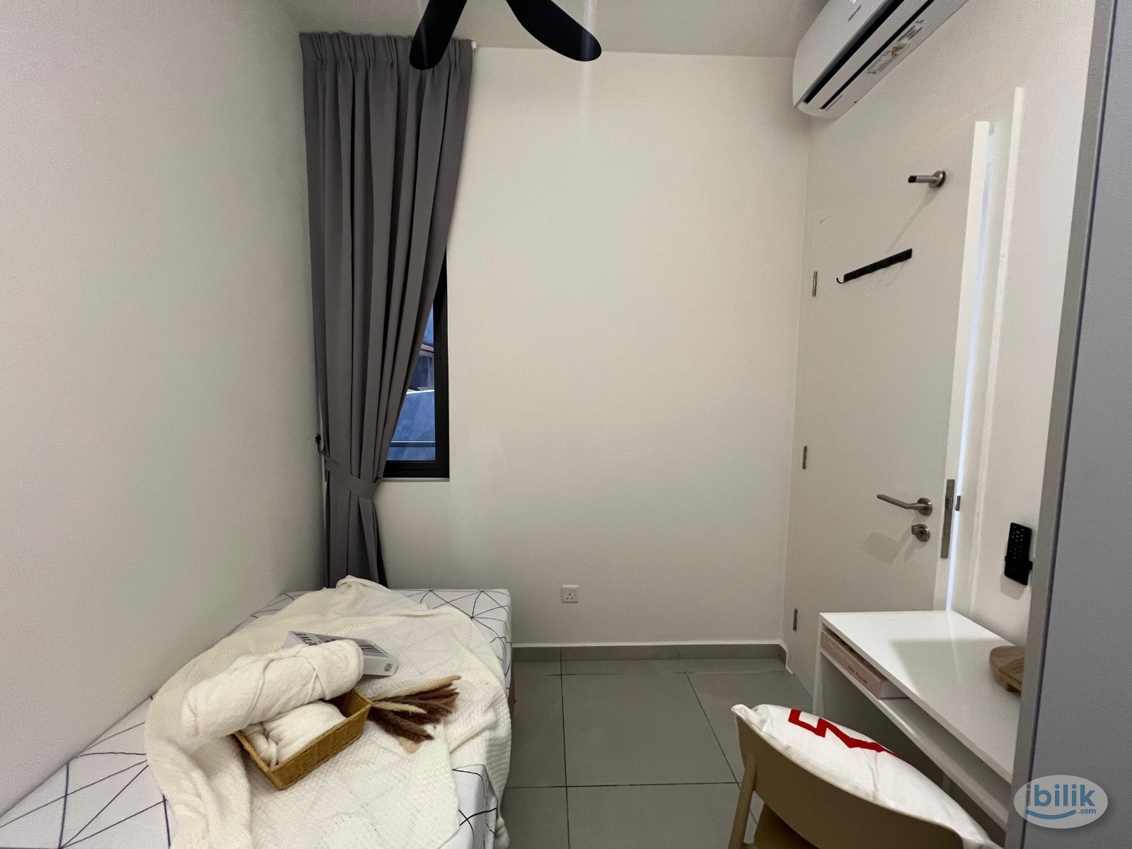 Single Room+AC !! @ D'ivo - Image 3