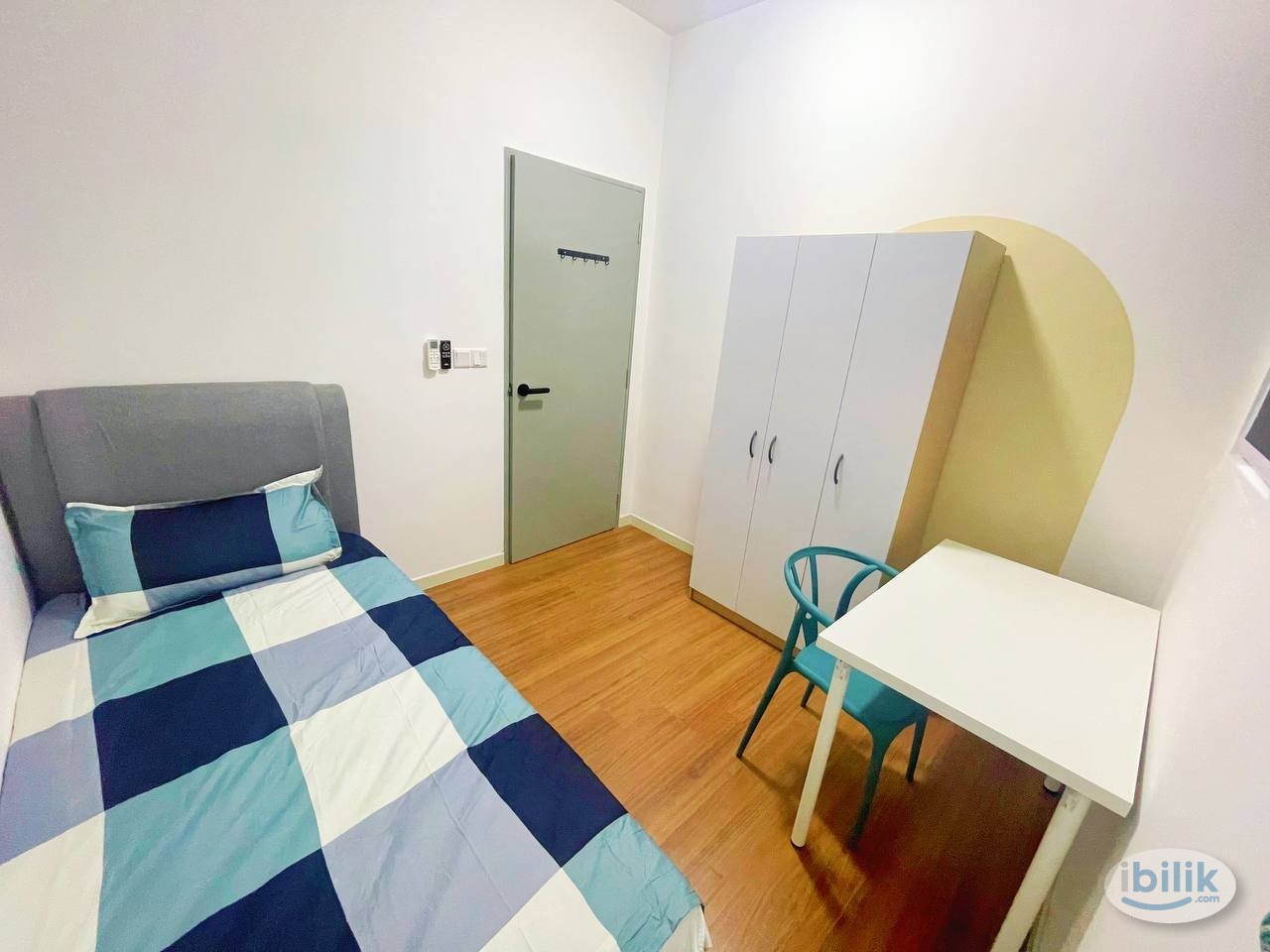 Middle Room at M Vertica KL City Residences, Cheras - Image 2
