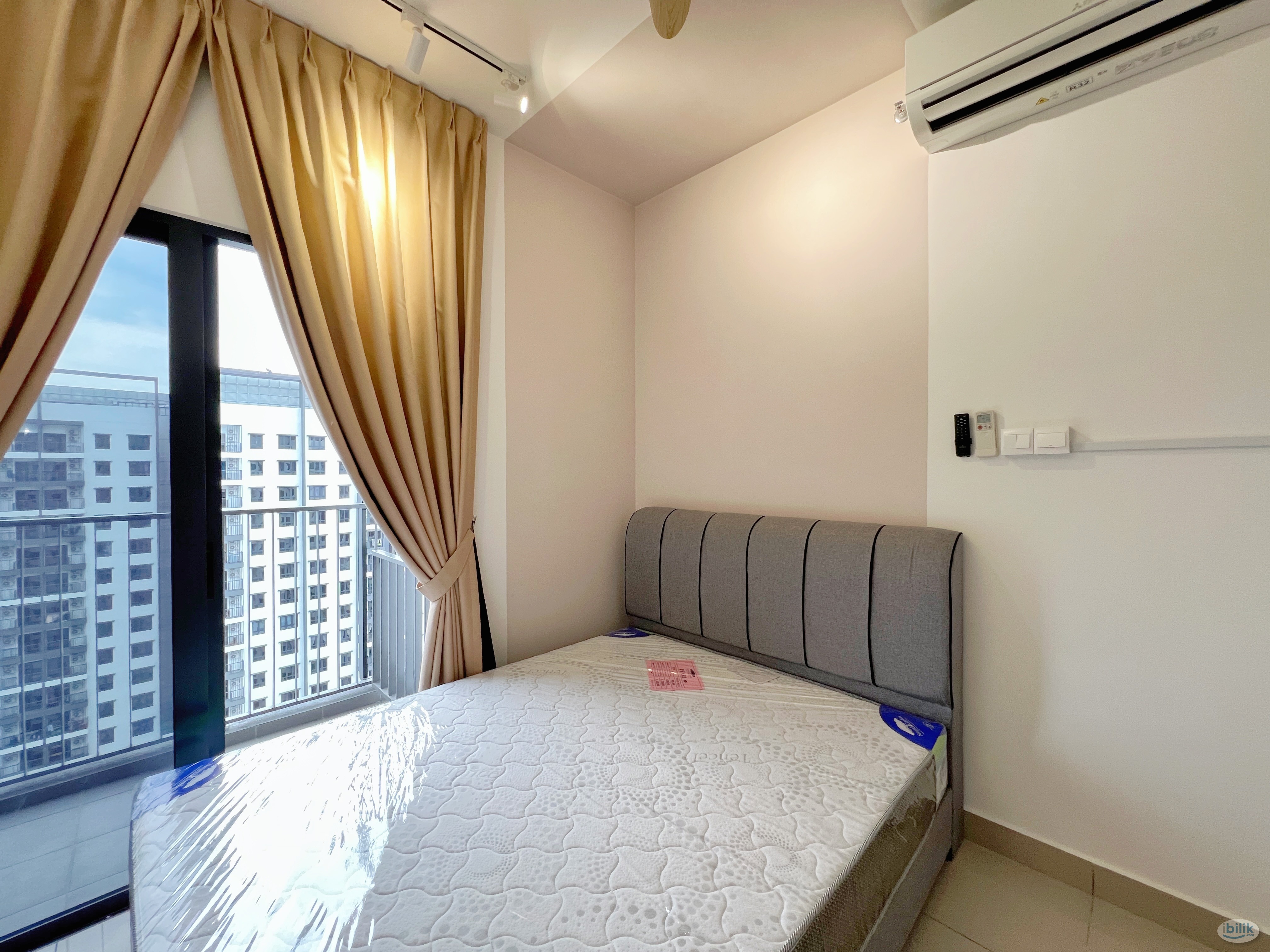 1MTH DEPOSIT BALCONY ROOM - Image 1