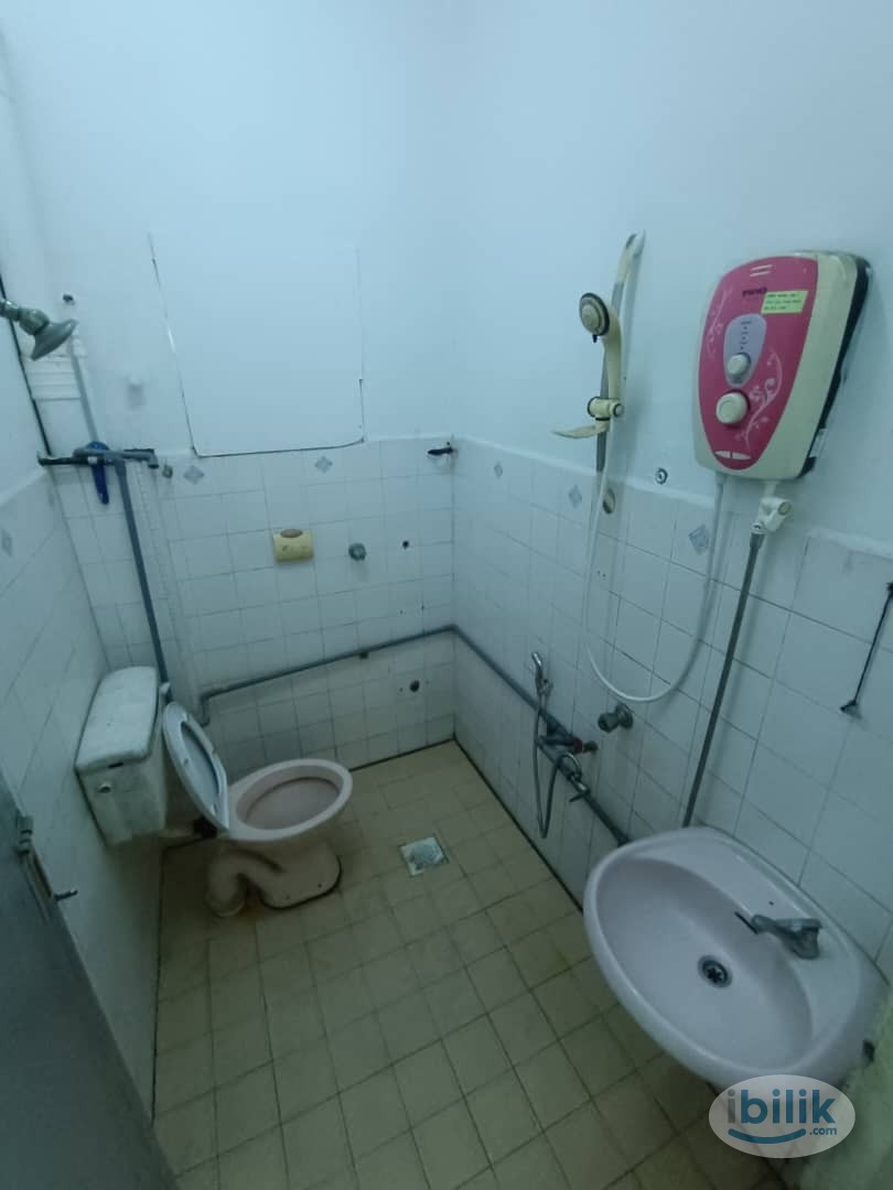 🏠 [Single Private Room] [✅ Zero Deposit] 🌟Near One Utama Mall, Centre Point, IKEA 🚇 MRT Bandar Utama Station, Mutira Dam - Image 3