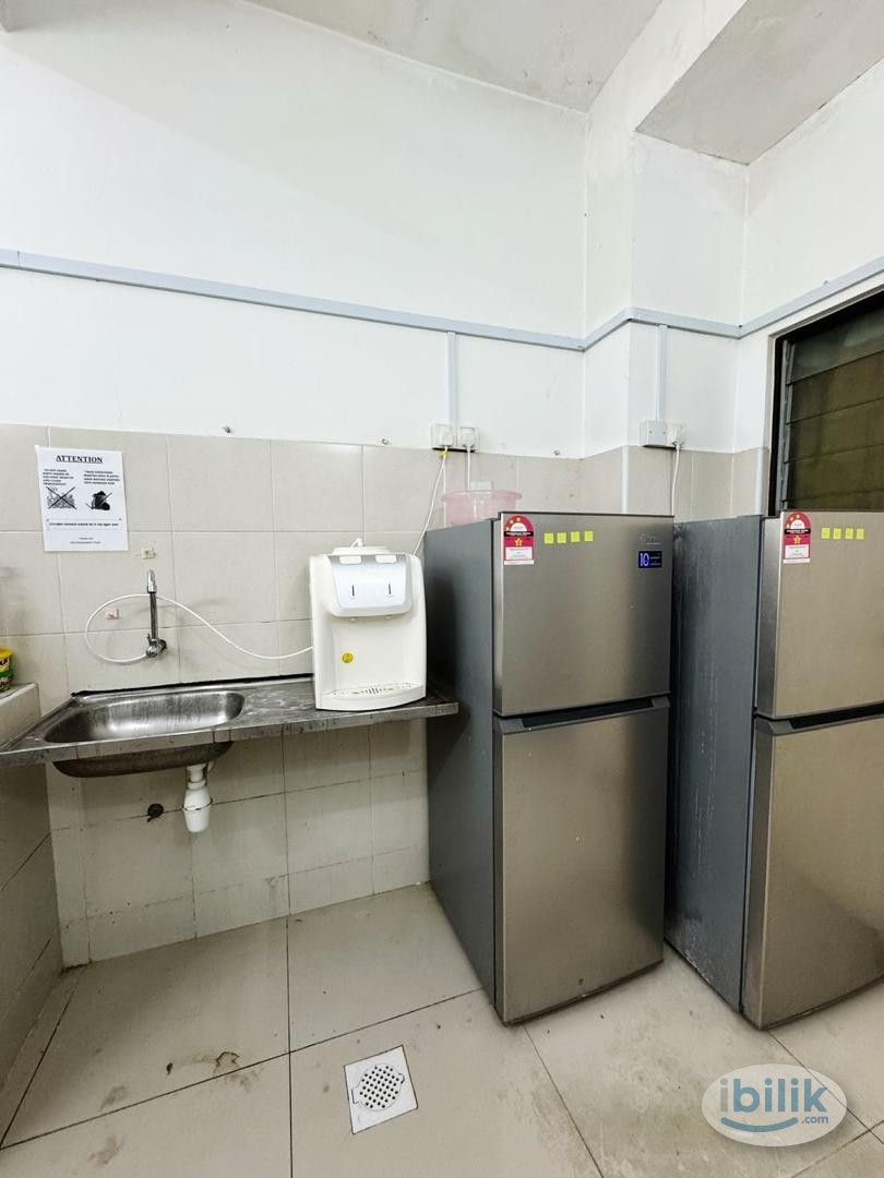 🏠 [Single Private Room] [✅ Zero Deposit] 🌟Near One Utama Mall, Centre Point, IKEA 🚇 MRT Bandar Utama Station, Mutira Dam - Image 4