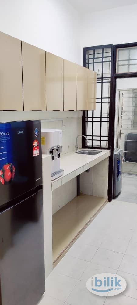 Master Room at Taman Bukit Indah 2, Johor Bahru - Image 2