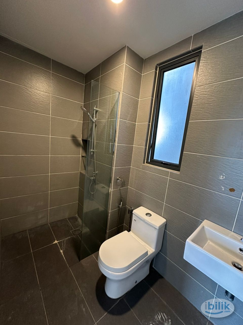 Small Room at The Petalz(free wifi), Old Klang Road - Image 4