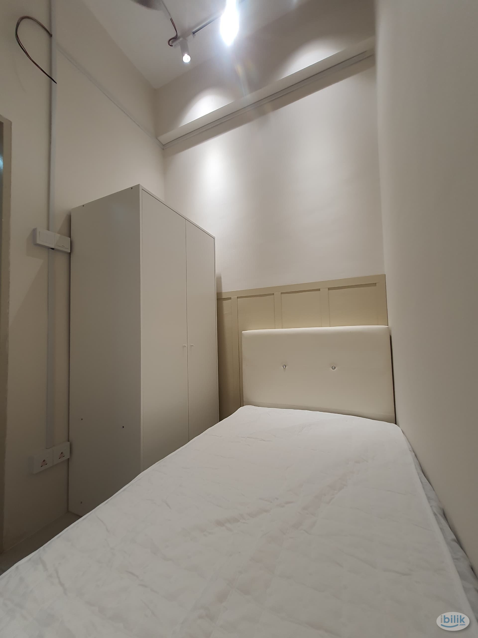 Single Room at Batu Uban, Penang - Image 1