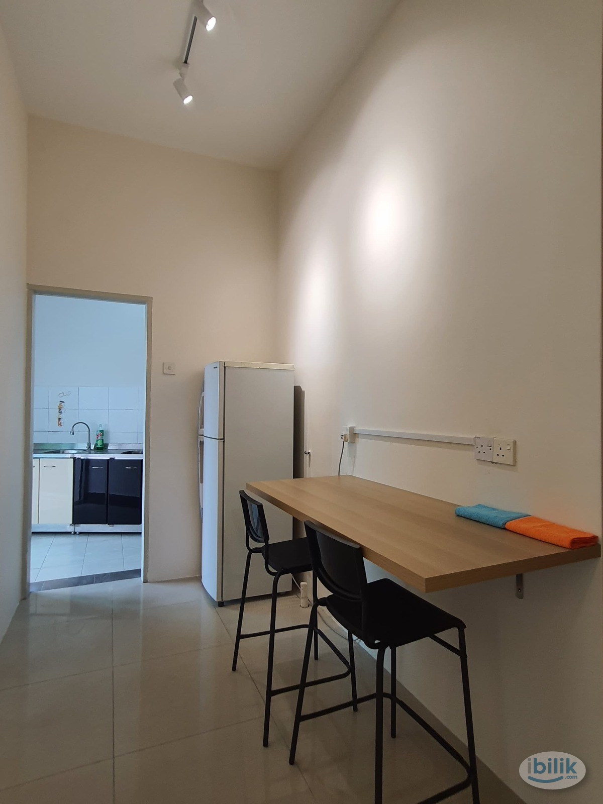 Single Room at Batu Uban, Penang - Image 3