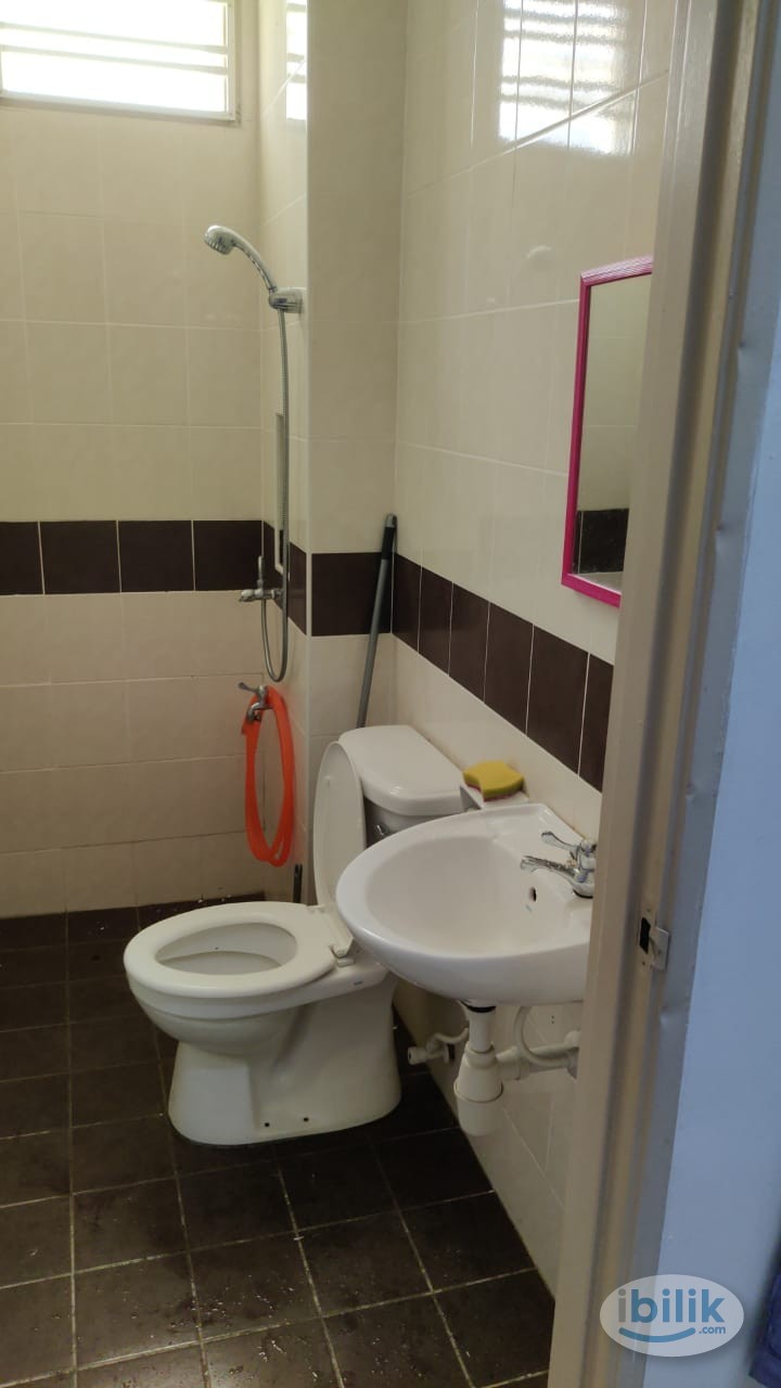 Single Room at Taman Mount Austin, Johor Bahru - Image 3