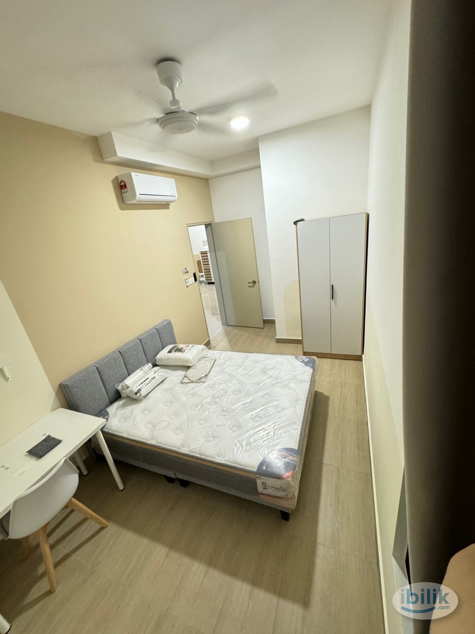 The Harmony Middle Room RM 900 - Image 1