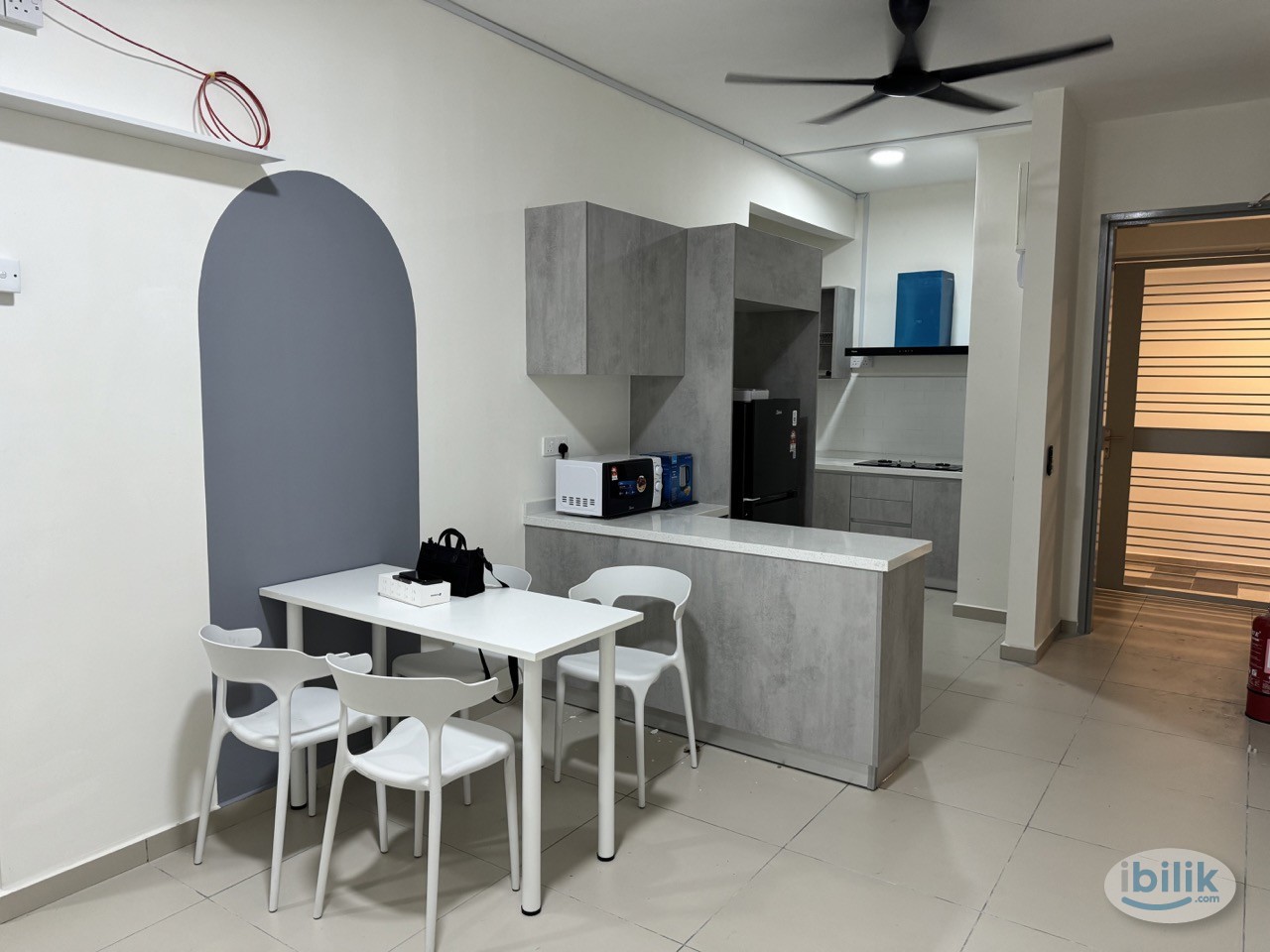 🔥EMBAYU, SUBANG BESTARI, NEW CONDO Medium Room🔥Fully Furnish NEW 10” Mattress Aircond Wardrobe Table Chair - Image 4