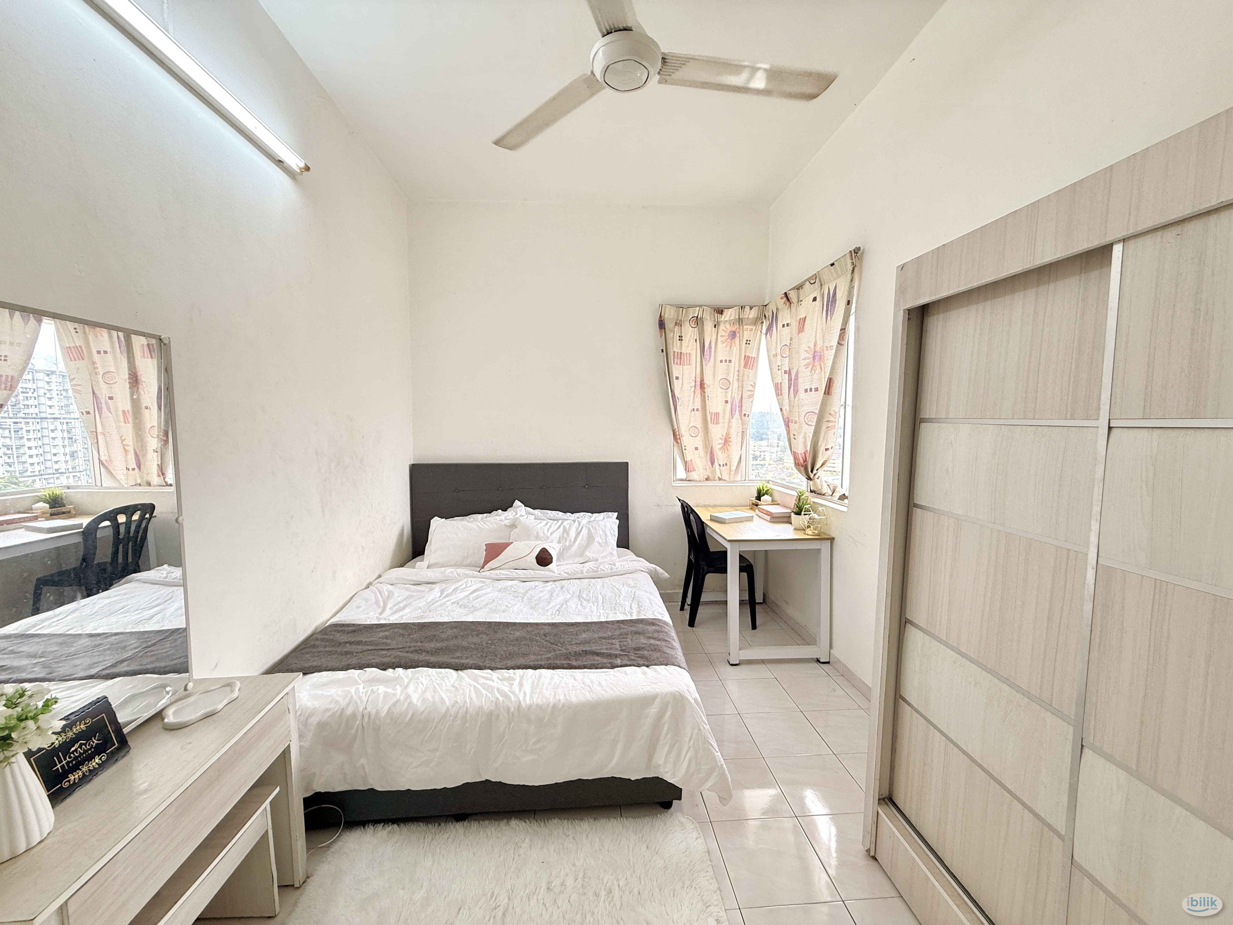 🏠FULLY FURNISHED😱 PREMIUM QUEEN ROOM! 7 STATIONS TO KLCC 🏙️ - Image 2