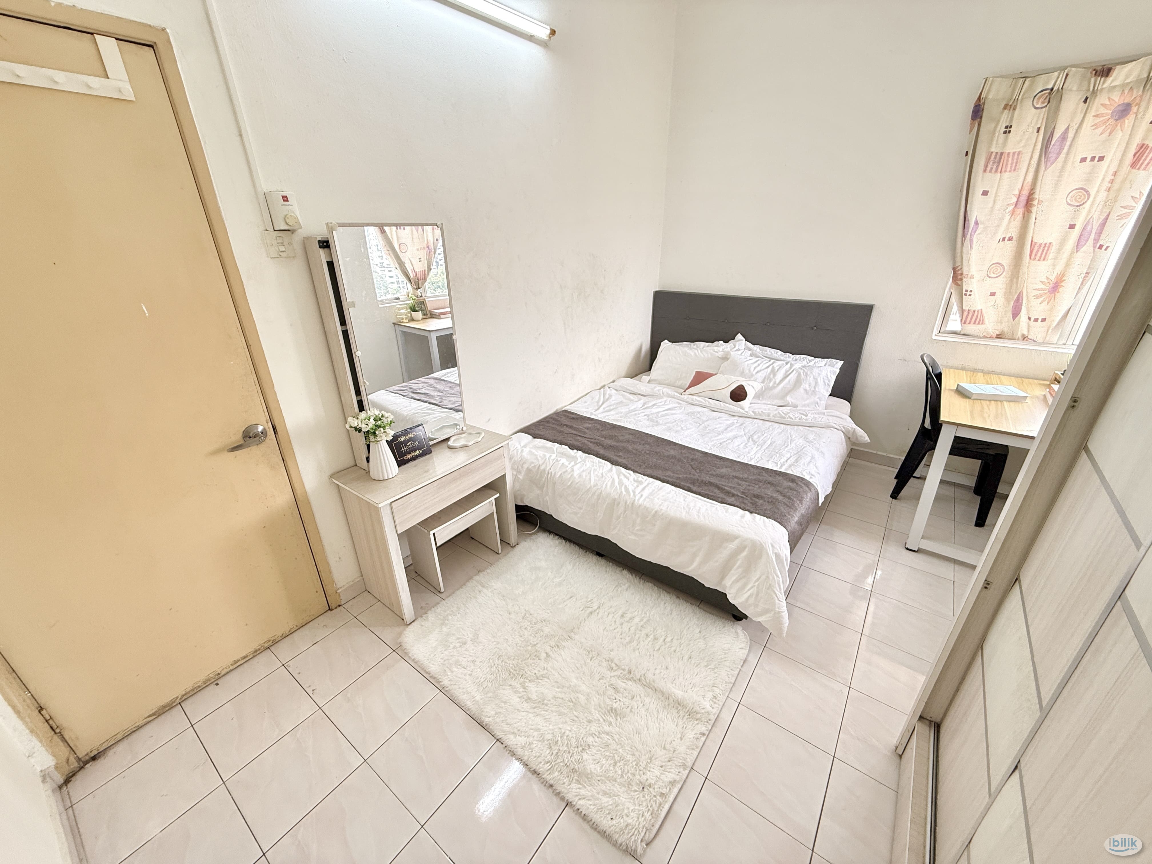 🏠FULLY FURNISHED😱 PREMIUM QUEEN ROOM! 7 STATIONS TO KLCC 🏙️ - Image 3