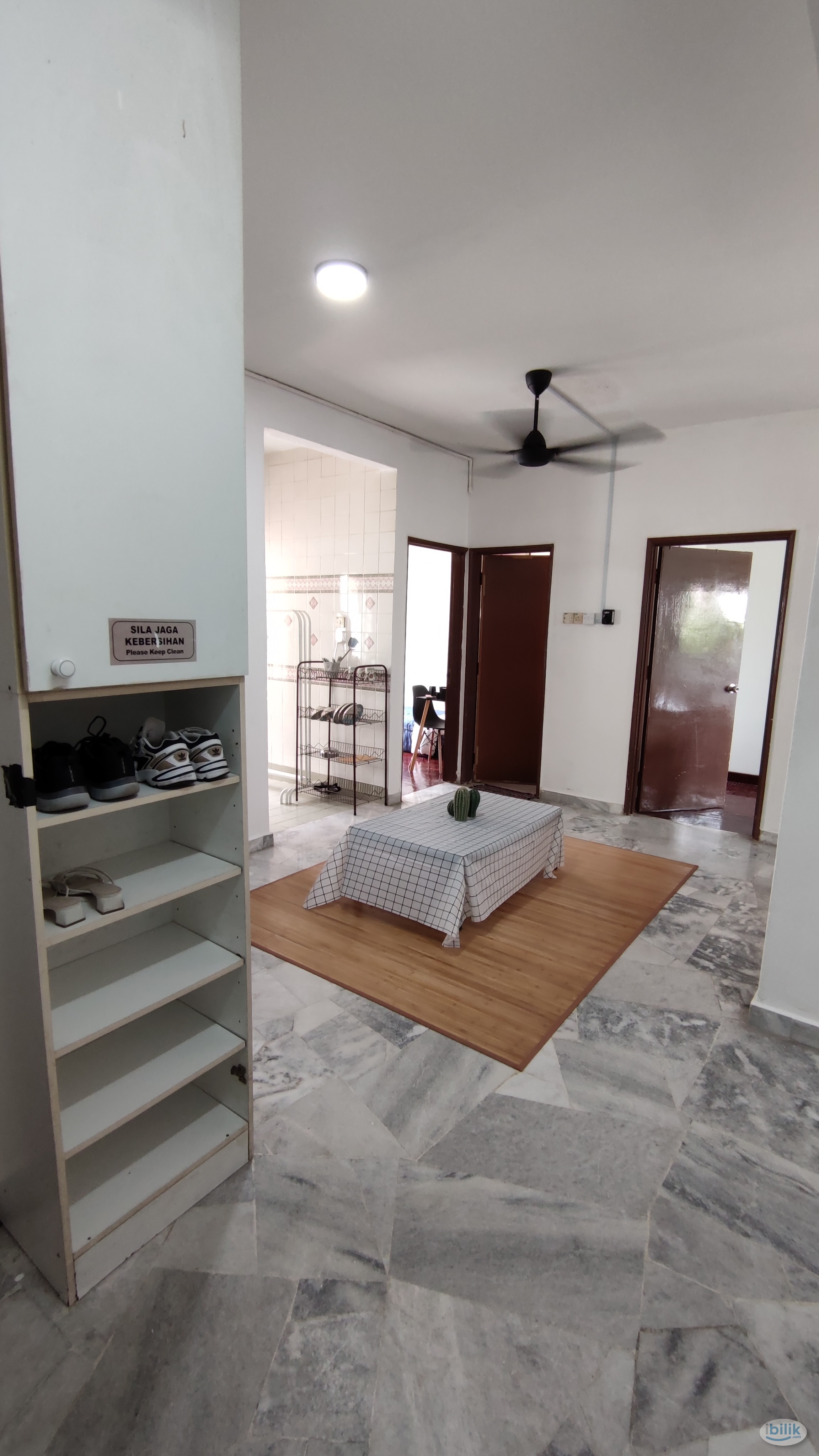Middle Room at Jaya Apartment, TTDI Jaya - Image 4