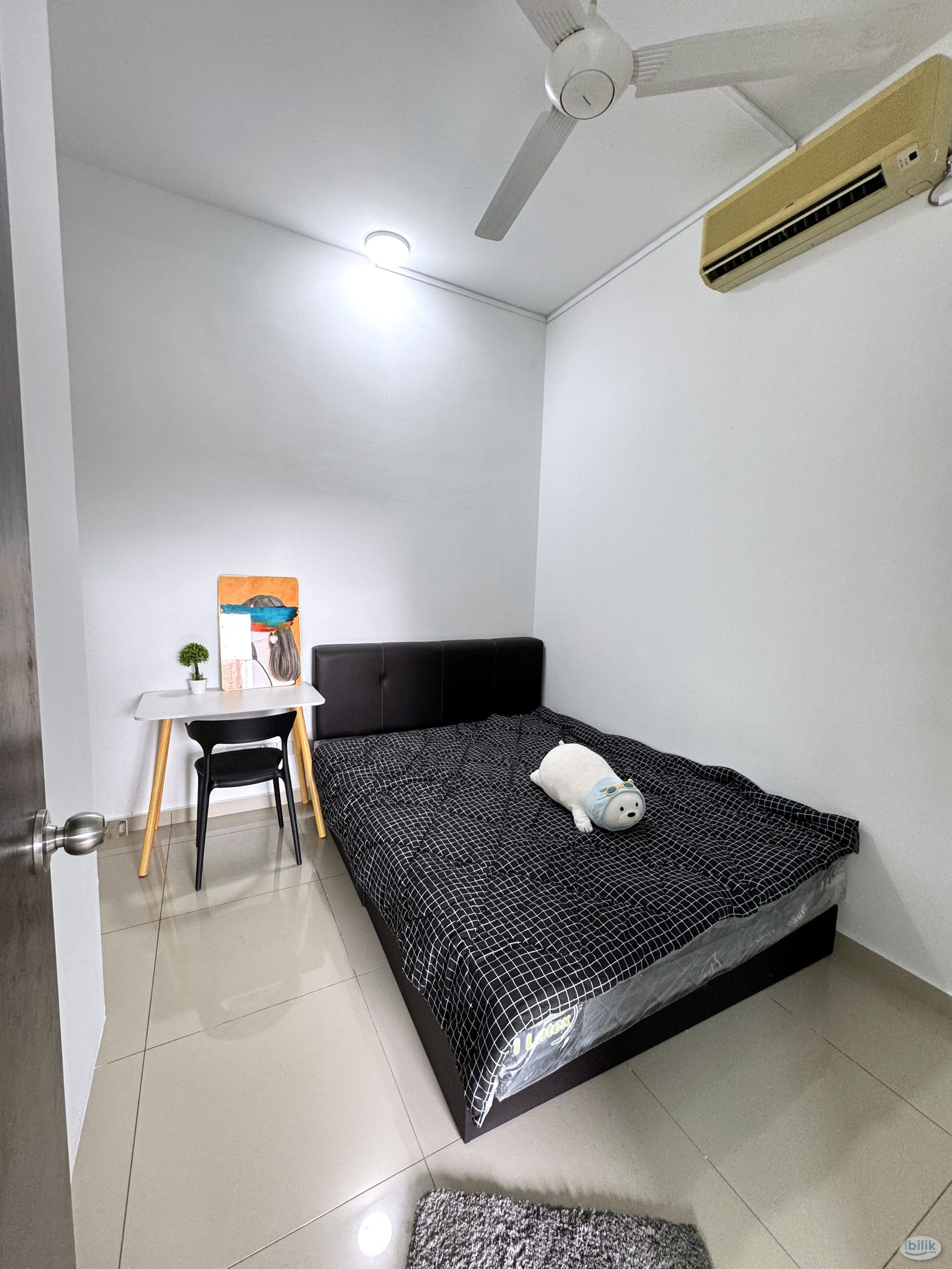 Middle Room at Bayan Lepas, Penang - Image 1