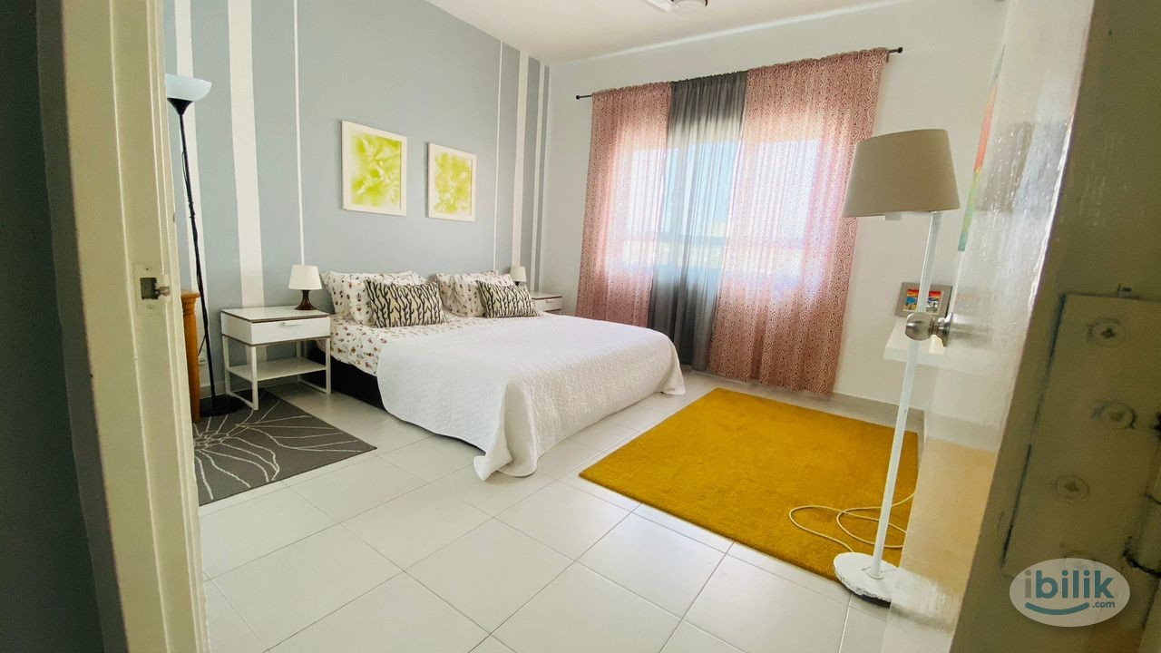 Master Room at Suria Jelatek Residence, Ampang Hilir - Image 4