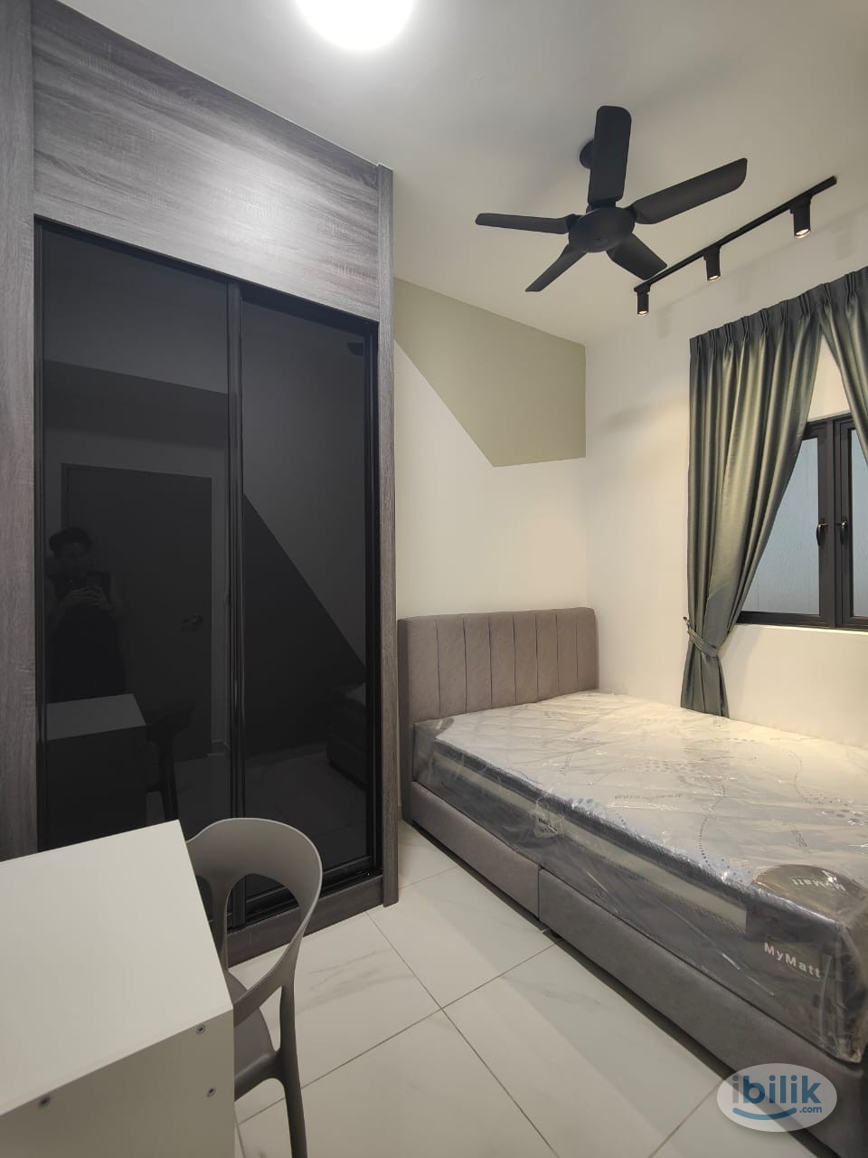 Middle Room at Sinaran Residences, Bandar Cassia - Image 1