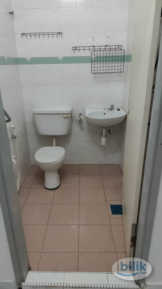 Sea Park Medium Room for Rent - Image 2