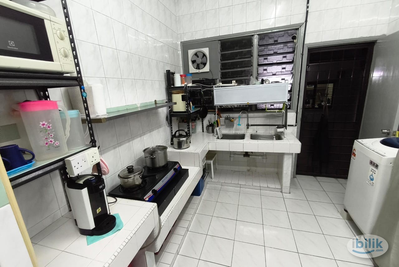Room for Rent @ Sea Park — Private Bathroom Included - Image 2