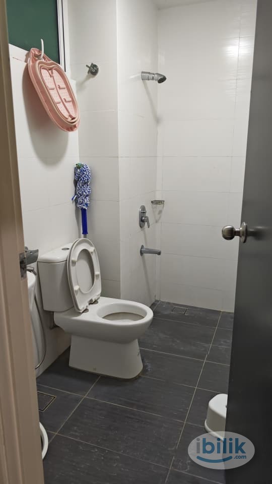 Suite at Twin Galaxy, Johor Bahru - Image 5