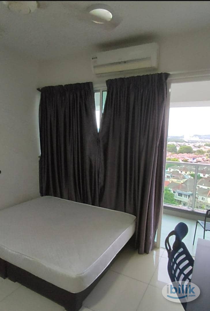 FREE WIFI+WATER+ELECTRIC, BALCONY Middle Room at The Regina, UEP Subang Jaya - Image 1