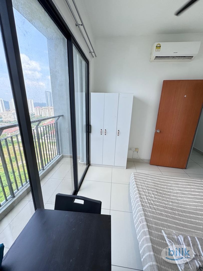 FREE WIFI+UTILITIES, BALCONY Middle Room at The Havre, Bukit Jalil - Image 3