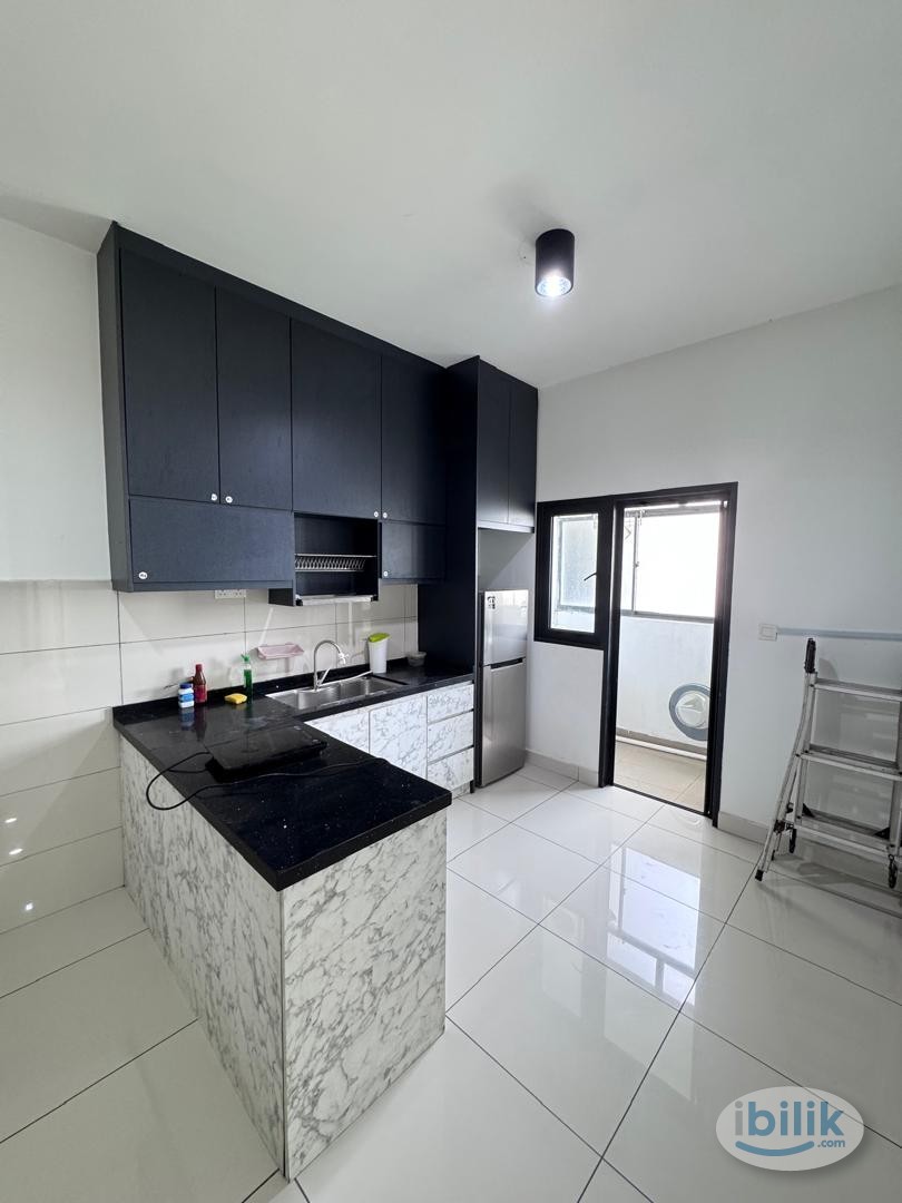 FREE WIFI+UTILITIES, BALCONY Middle Room at The Havre, Bukit Jalil - Image 4