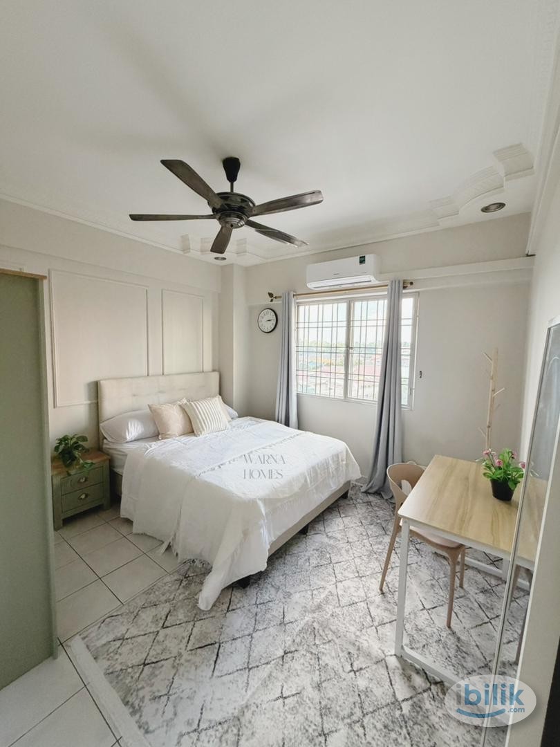 Spacious Aesthetic Master Room at Bangi, Selangor - Image 1