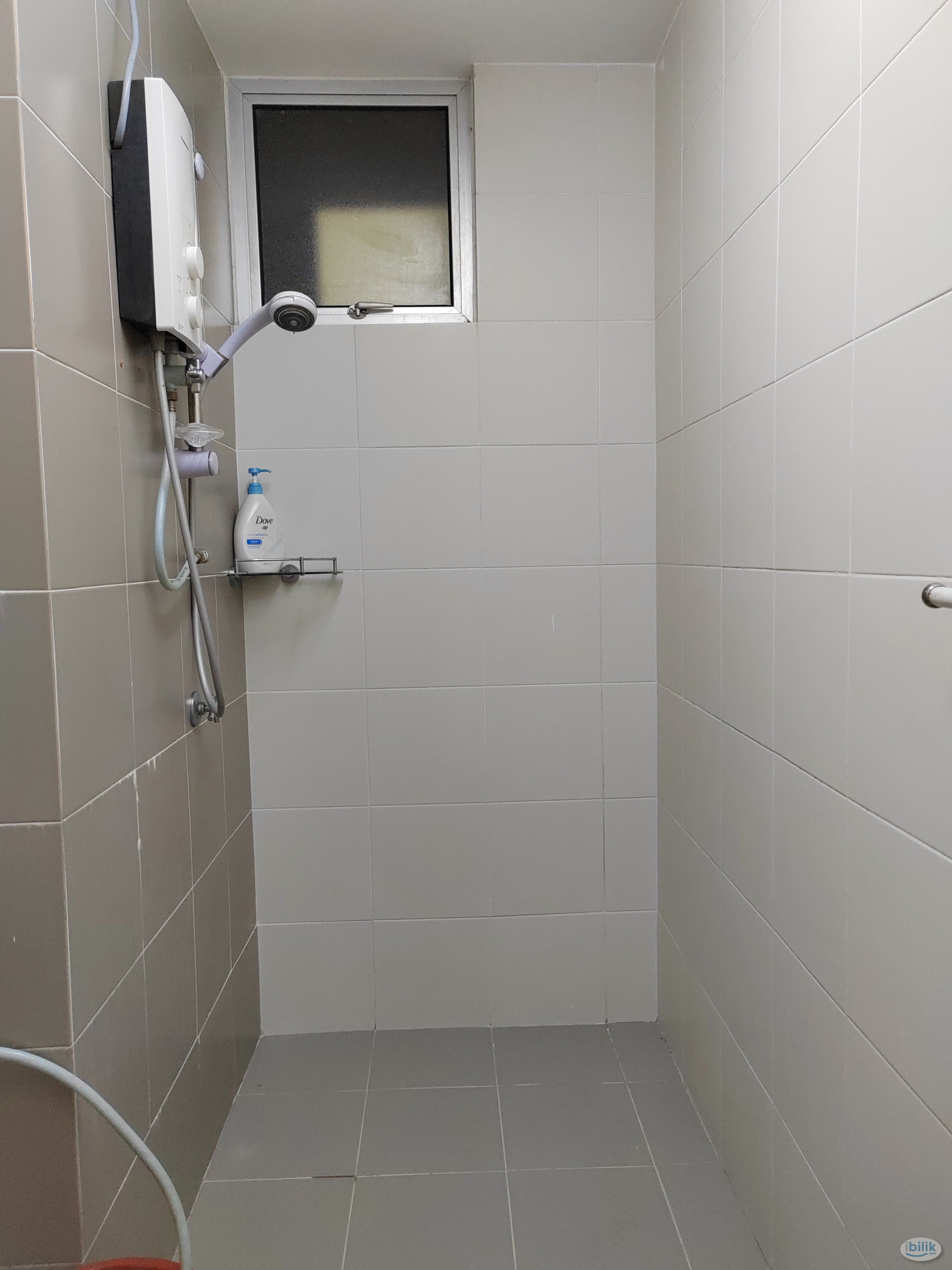 Single Room at Elit Heights, Bayan Baru - Image 3