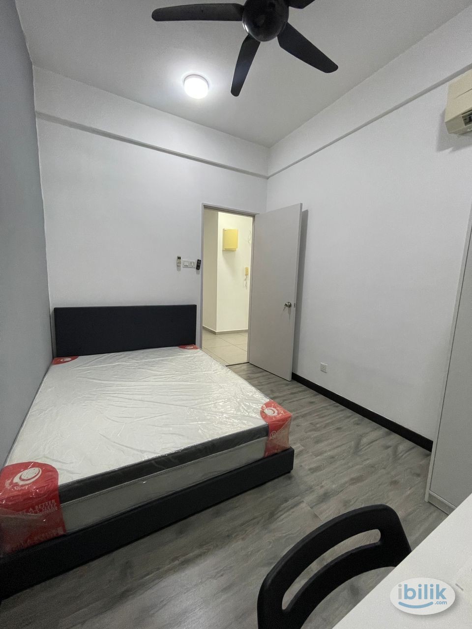 Middle Room at D'Sands Residence, Old Klang Road - Image 1