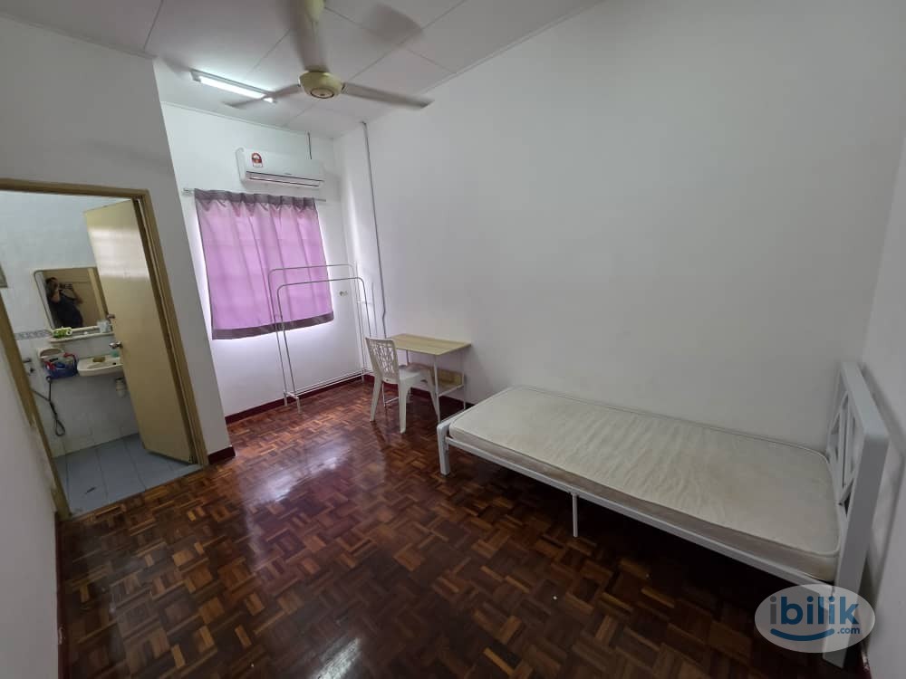 HOT PROMO Last Year🔥 Middle Room Rent at Kota Kemuning near Main Place Mall 🚗Zero Deposit & Include Free Electricity,Wif - Image 2