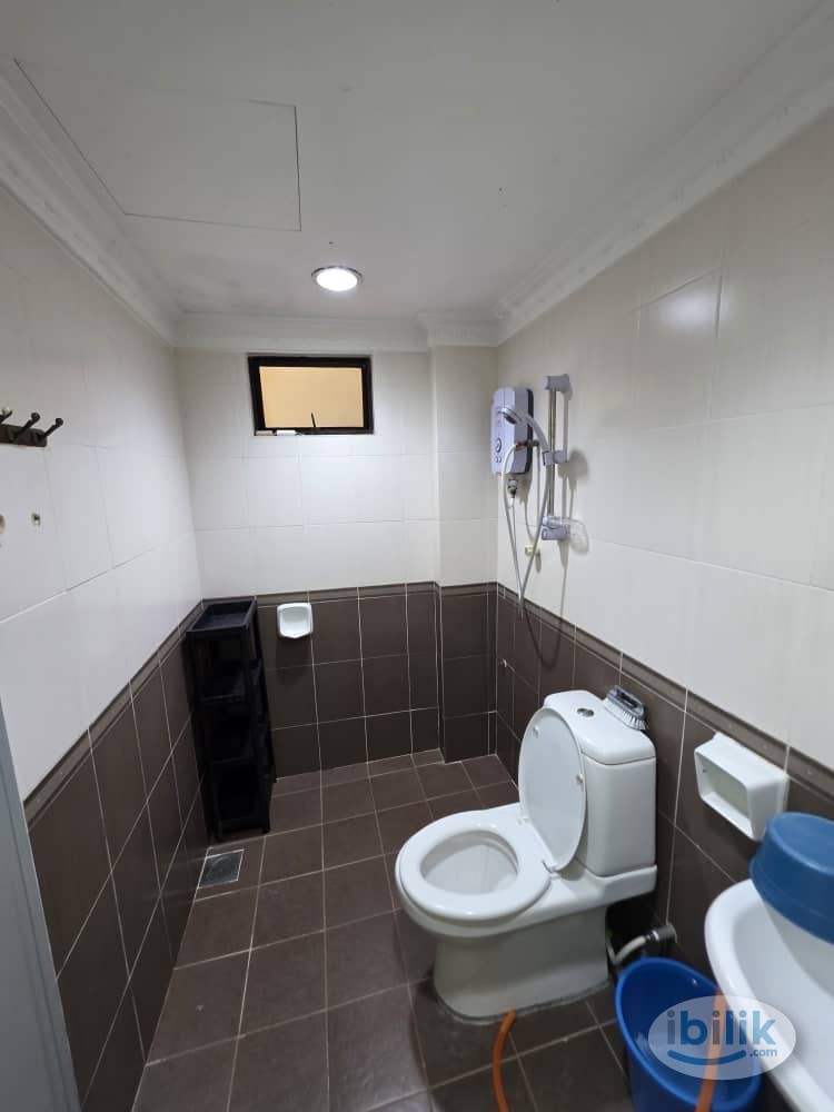 Middle Room at Sunway Court, Bandar Sunway - Image 5