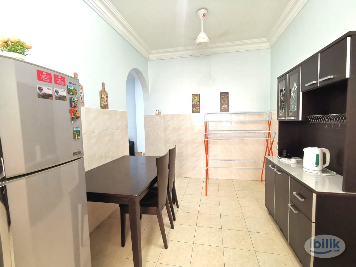 (FREE 1 MONTH) Sunway Female Master Room Suriamas Condo Near Pyramid, Geo, UOA, BRT, SS15, Subang - Image 3