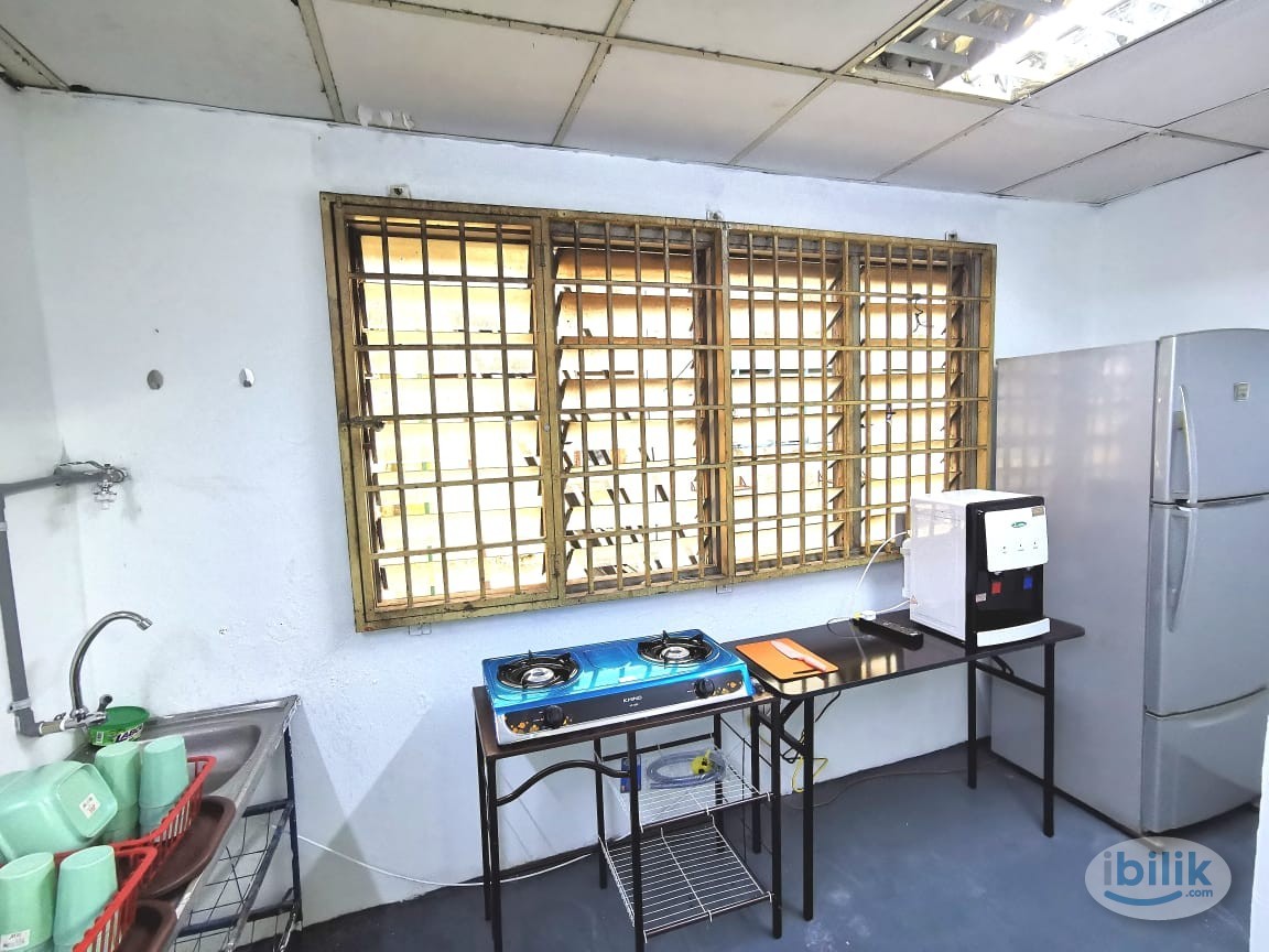 USJ 1/20 Non Sharing Hostel Single Room Near Eco Shop Mydin Subang Permai Suitable For Staff Workers - Image 2