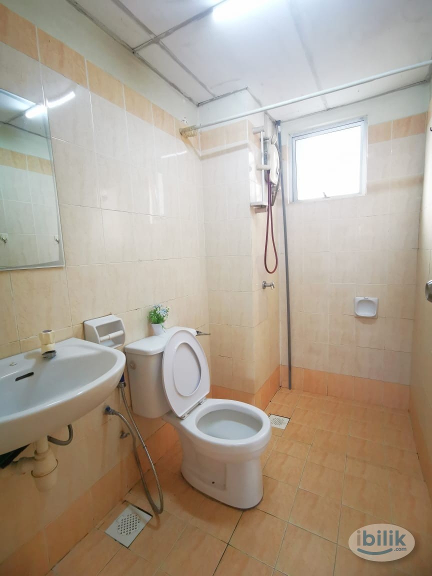 (FREE 1 MONTH) Sunway Mix Gender Male Female Non Sharing Medium Room Suriamas Condo Near Pyramid, Geo, UOA, BRT, SS15, S - Image 5