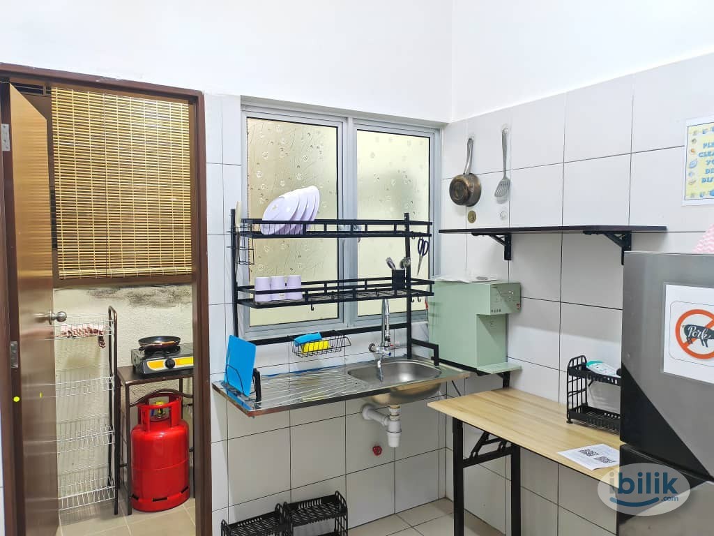 (FREE 1 MONTH) FEMALE Non Aircon Medium Room Mercu Jalil Near LRT Alam Sutera, Pavilion, Tzu Chi International School, S - Image 2