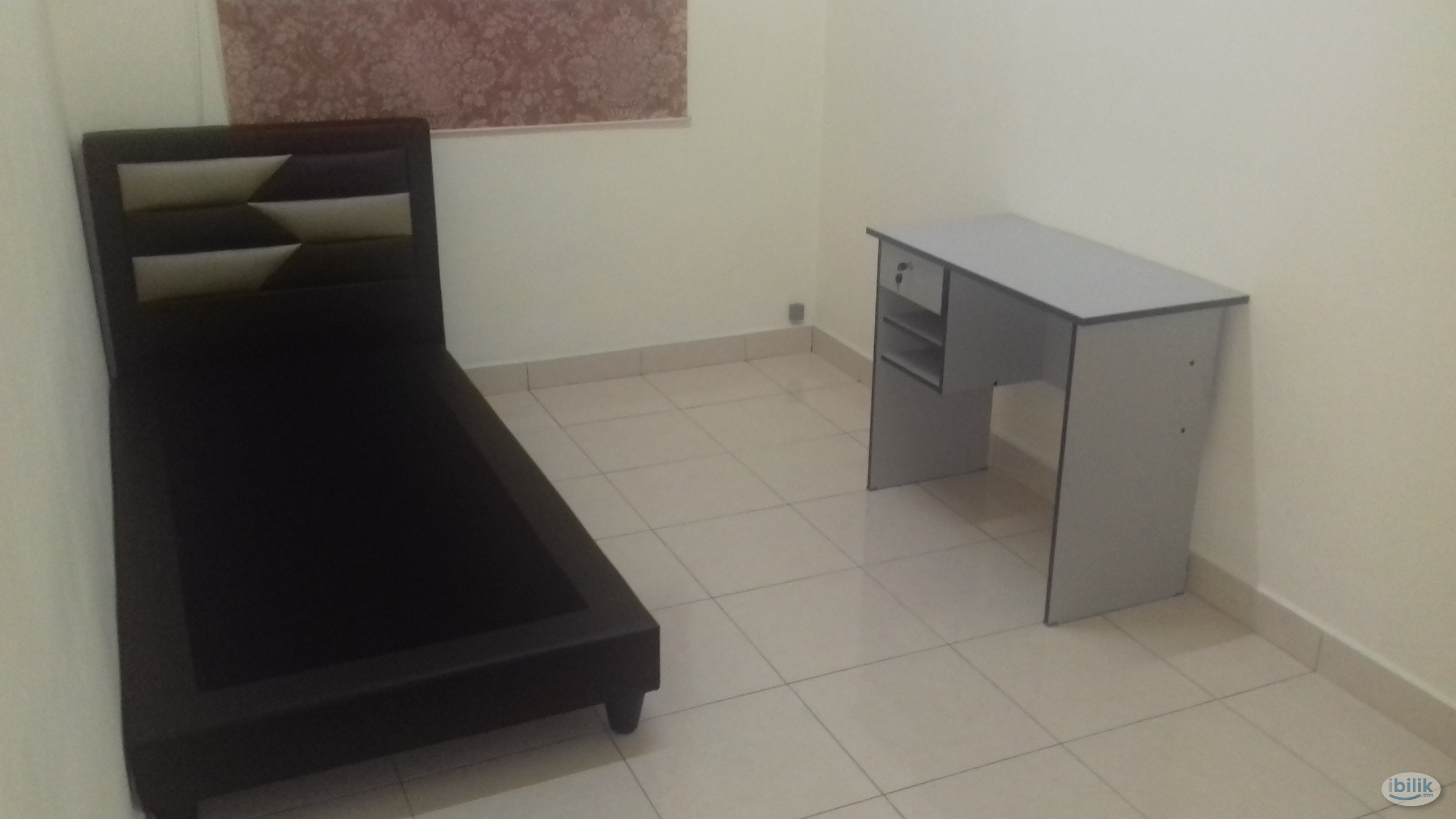 Middle Room (with air cond)at Austin Boulevard (Nearby Hospital Sultan Ismail) - Image 4