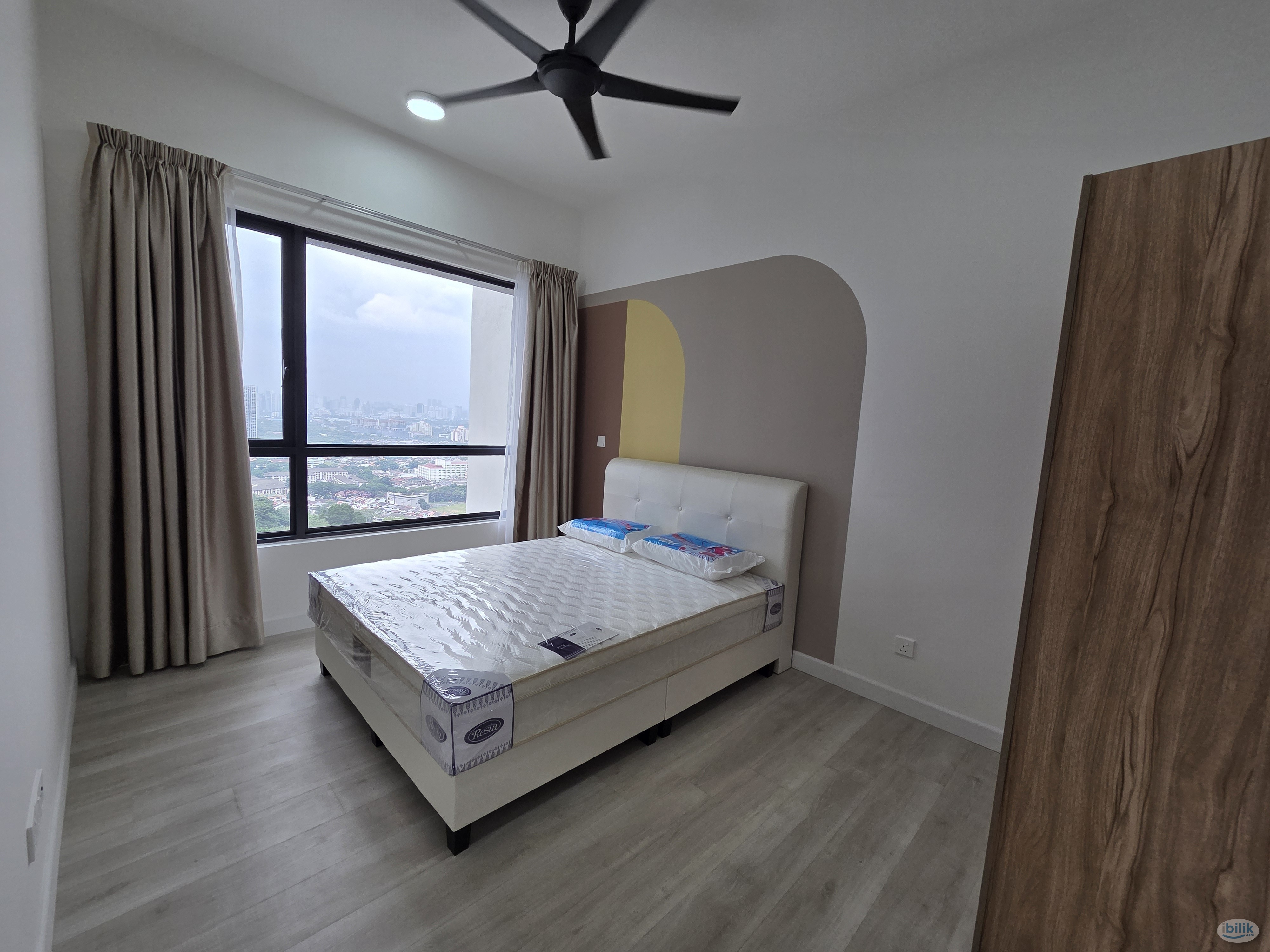 Master Room Quinn Residence LRT Sri Rampai Wangsa Walk Aeon Big Lotus - Image 3