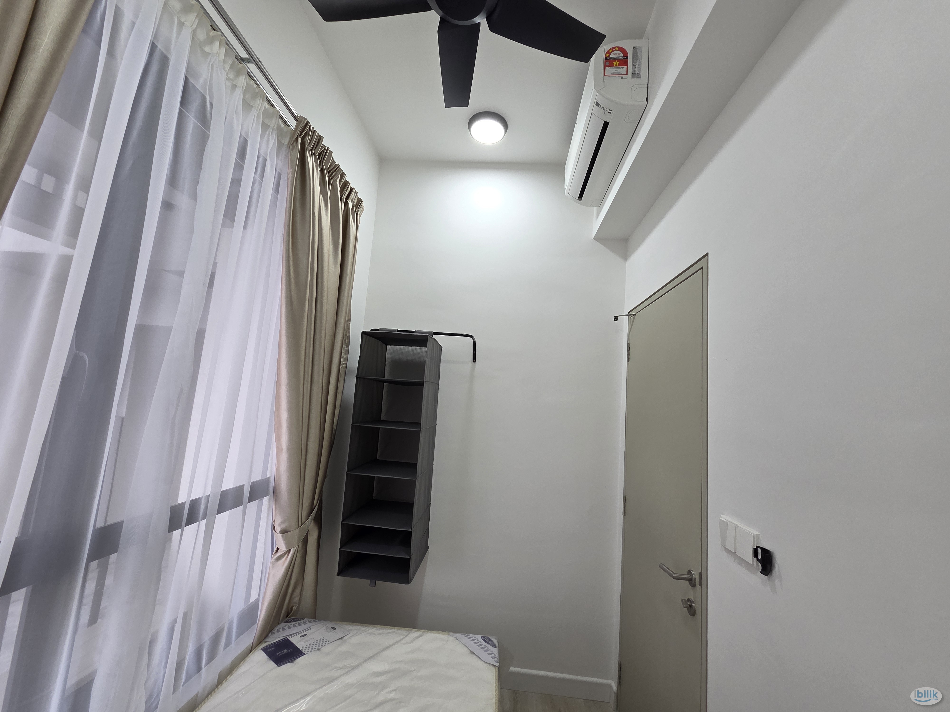 Single Room Quinn Residence LRT Sri Rampai Wangsa Walk Aeon Big Lotus - Image 2