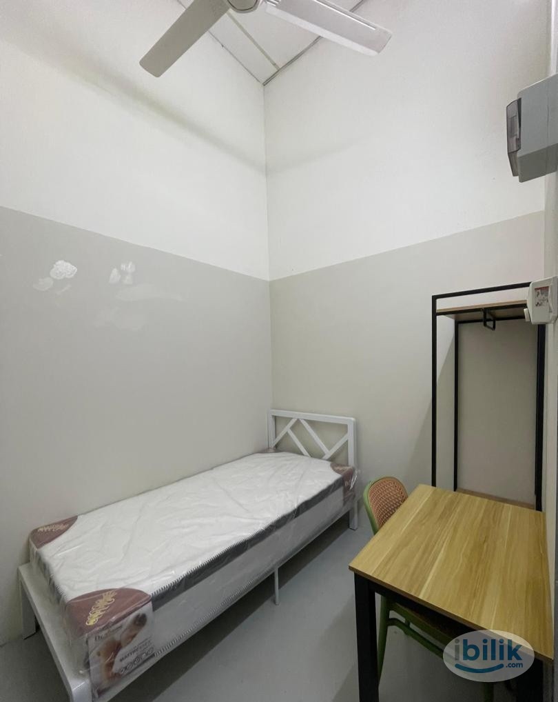 Near Subang USJ 🚗 Single Room for Rent at Kota Kemuning - Image 1