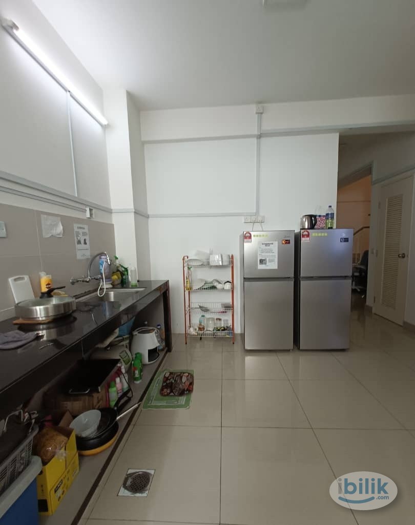 Near Subang USJ 🚗 Single Room for Rent at Kota Kemuning - Image 3