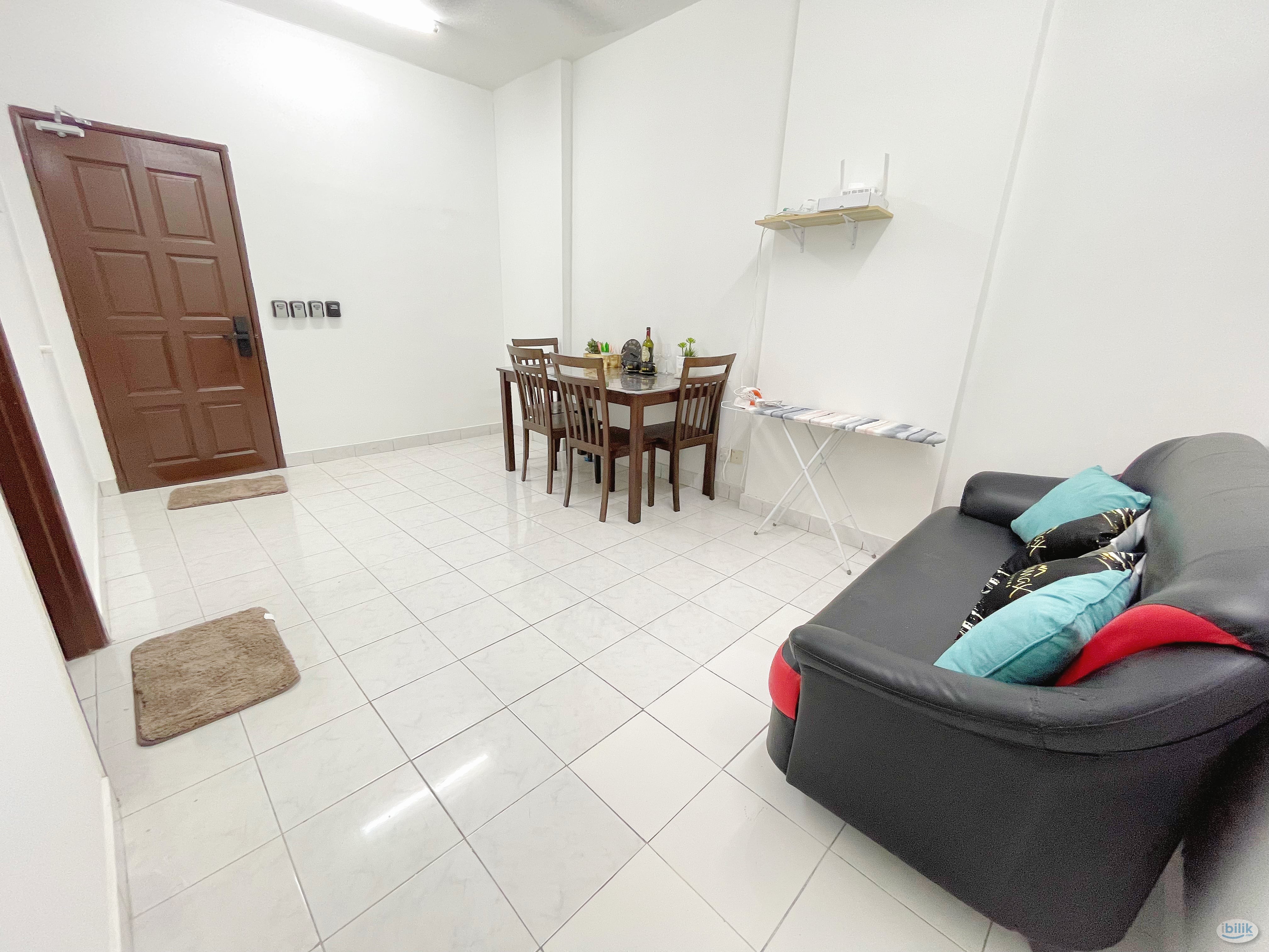 Middle Room at Pelangi Damansara, Bandar Utama - Image 3