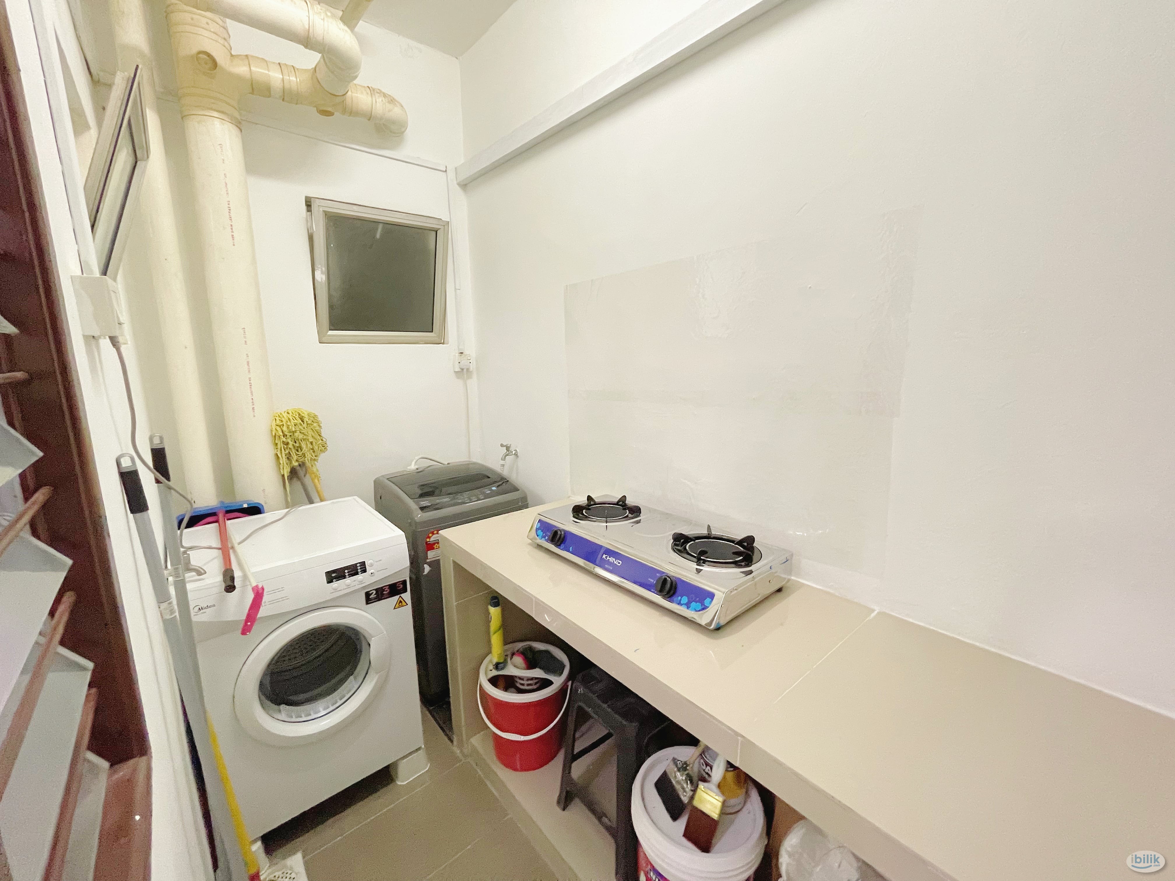 Middle Room at Pelangi Damansara, Bandar Utama - Image 4