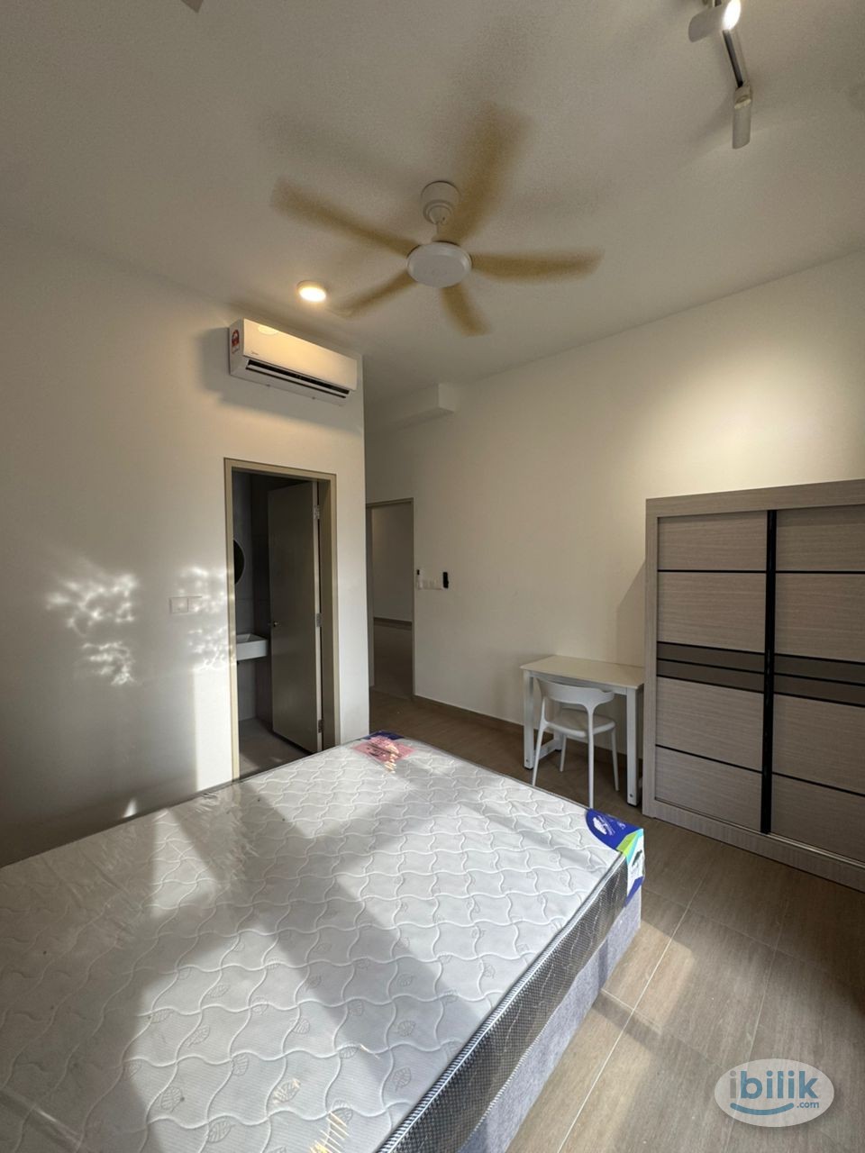 💼 Perfect Master Room for Working Adults – Just Bring Luggage! 🧳 - Image 1