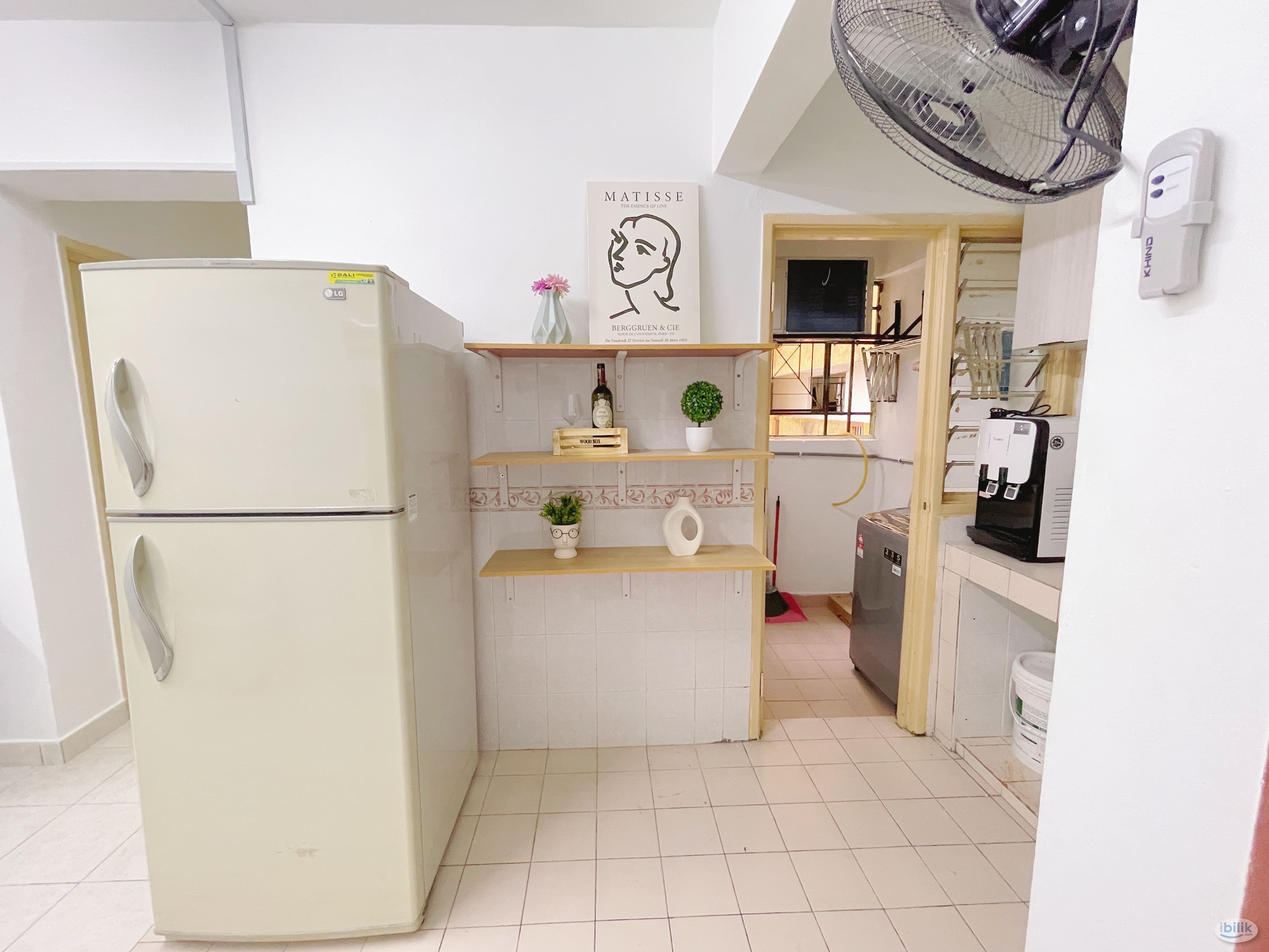 Middle Room at Pelangi Damansara, Bandar Utama - Image 4