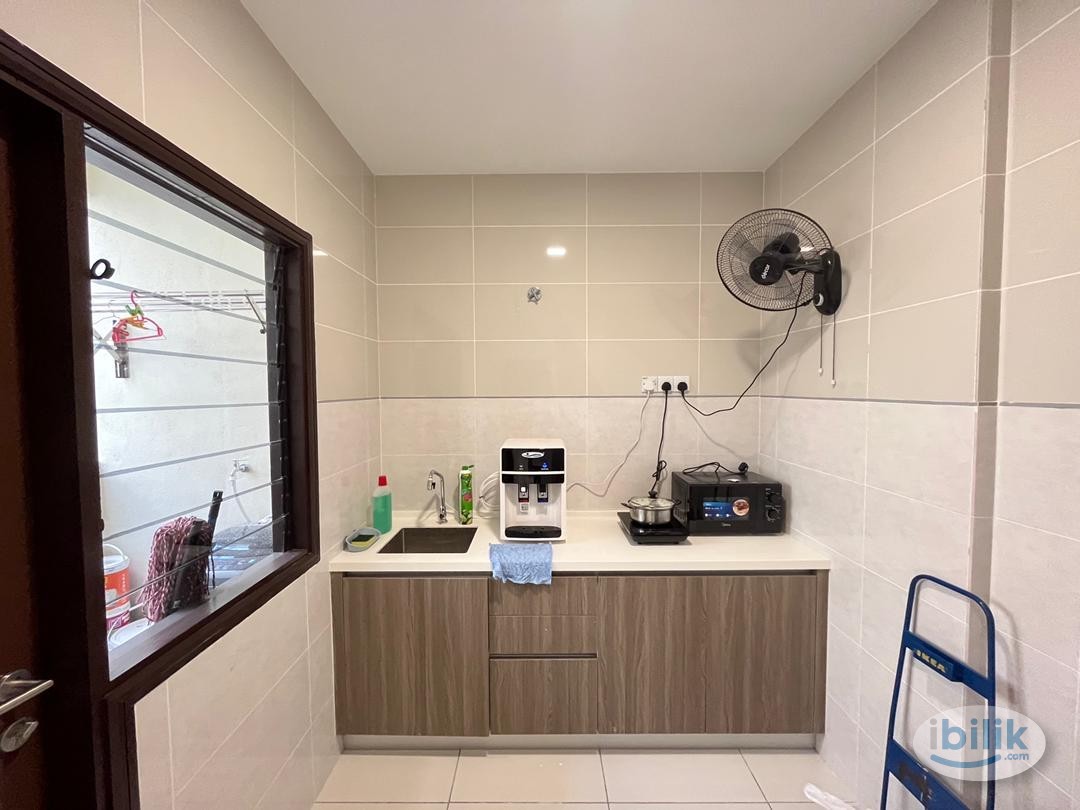 FEMALE Master Room at Paraiso Residence, Bukit Jalil - Image 3