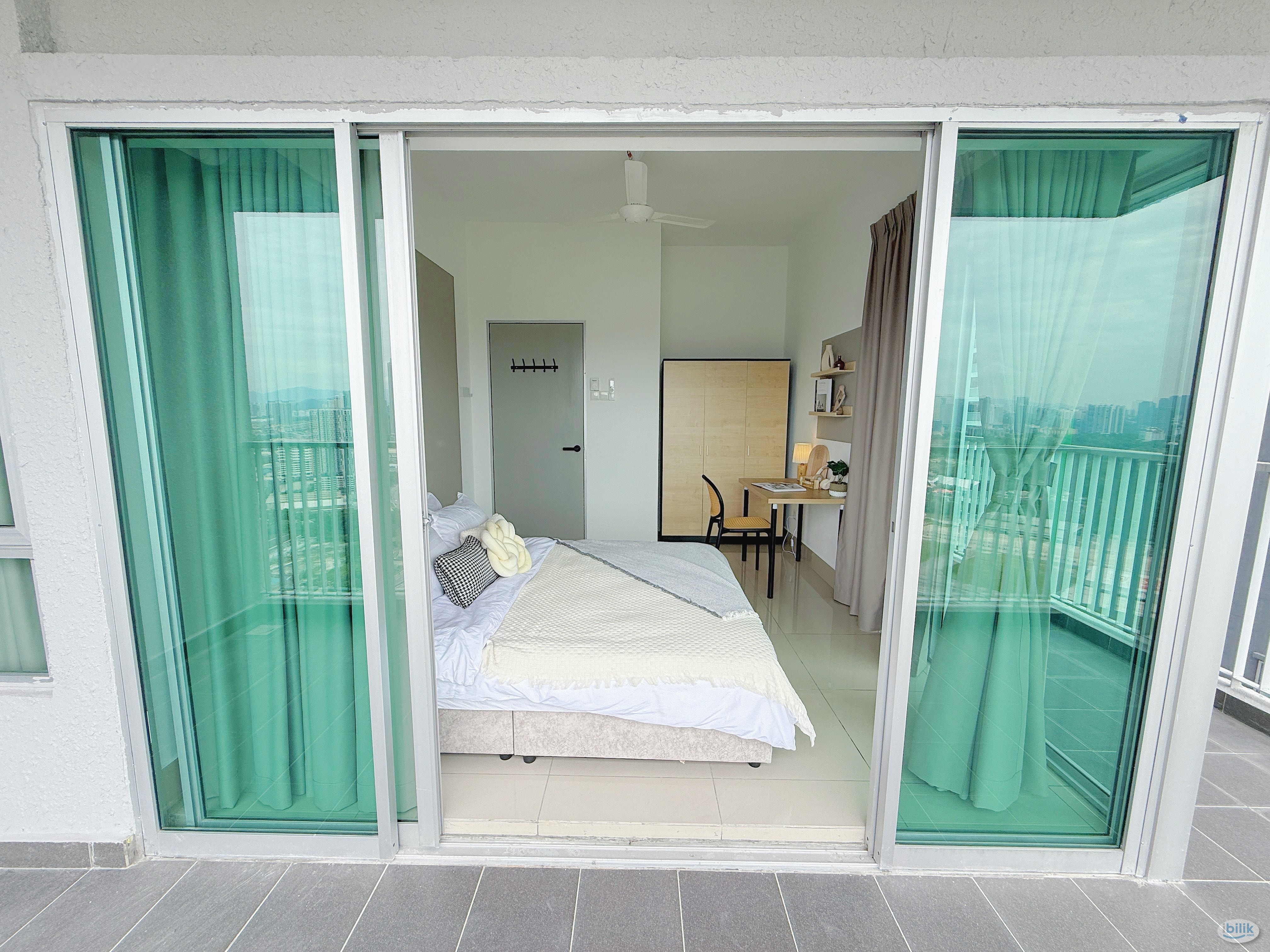 Middle Room at Razak City Residences, Sungai Besi - Image 2